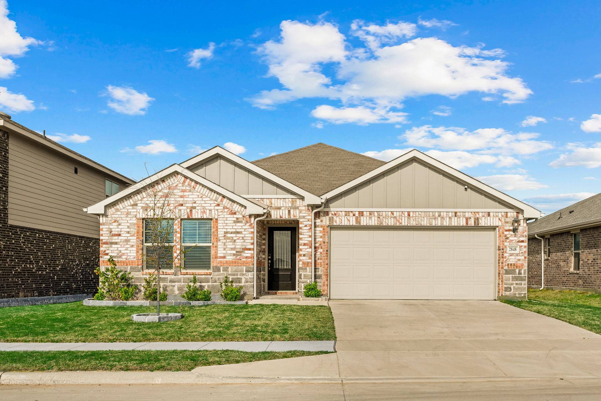 2848 Fox Trail LN, Fort Worth, TX 76108