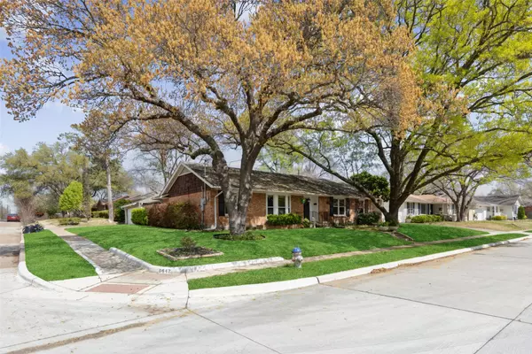 Dallas, TX 75214,6642 Ridgemont DR
