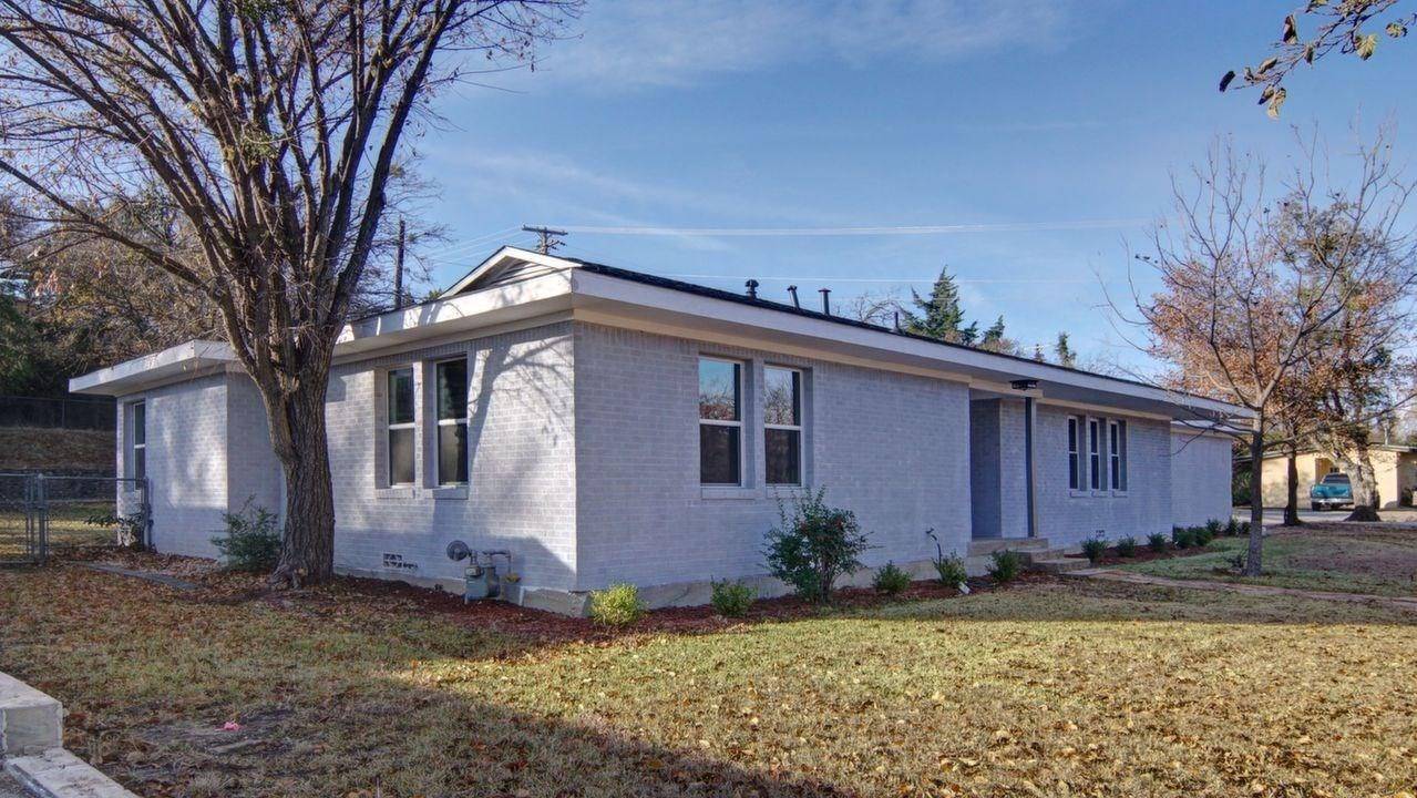 1327 W Water ST, Weatherford, TX 76086