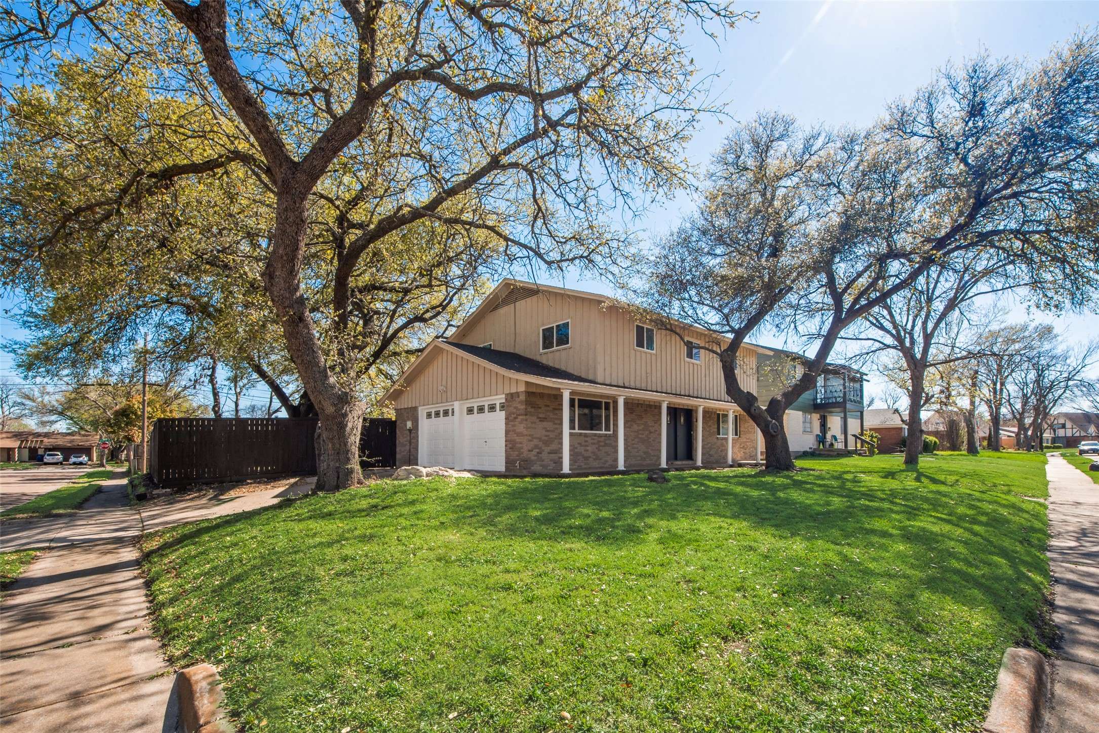 3302 bobbie LN, Garland, TX 75042