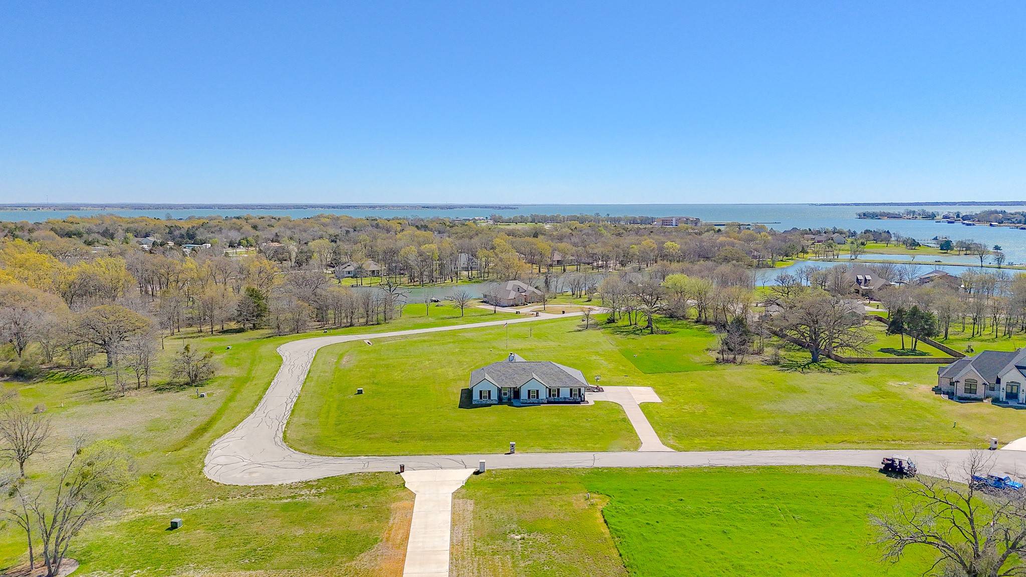 741 Clear Water CT, Corsicana, TX 75109