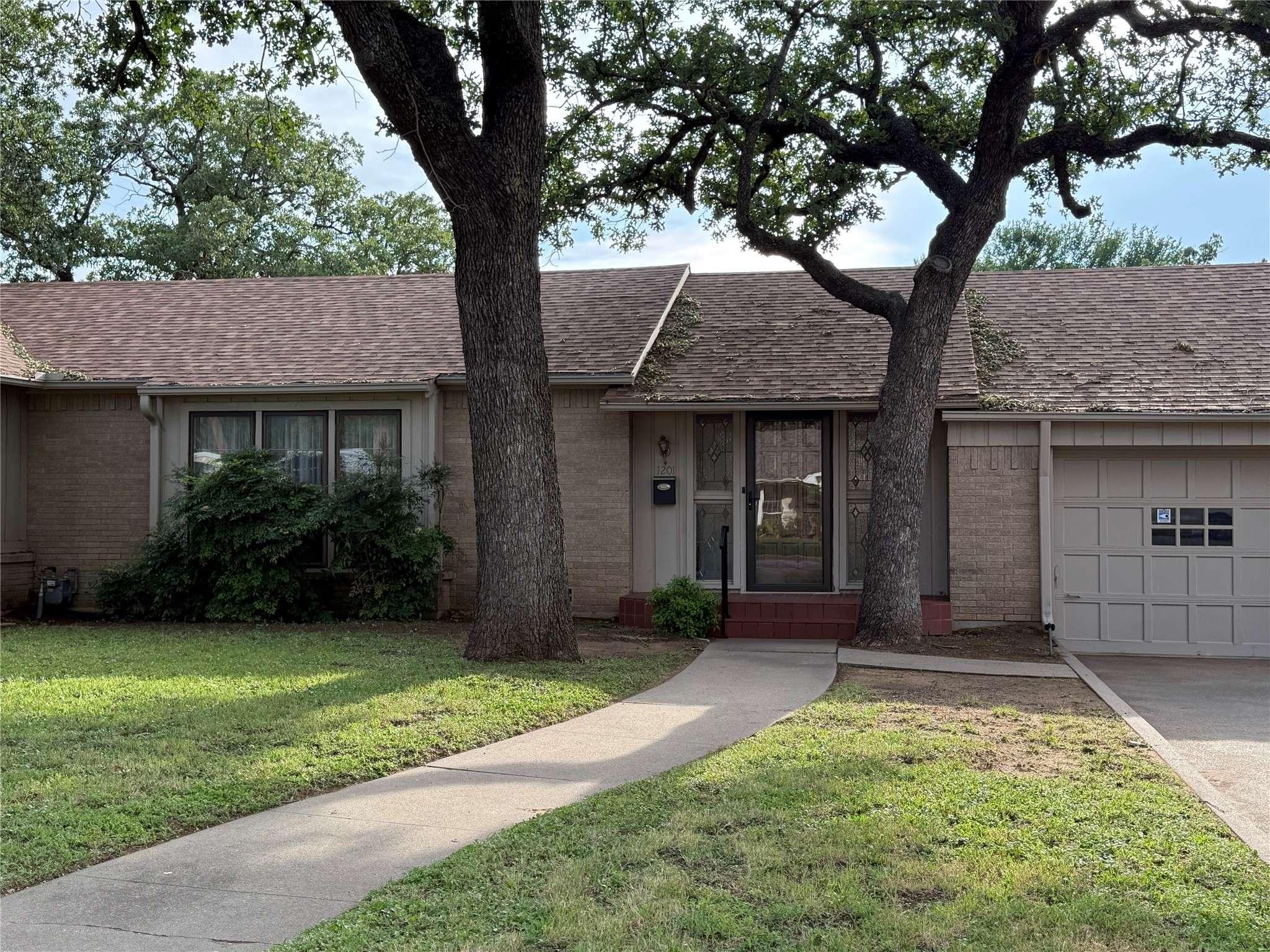 Mineral Wells, TX 76067,1201 NW 7th AVE