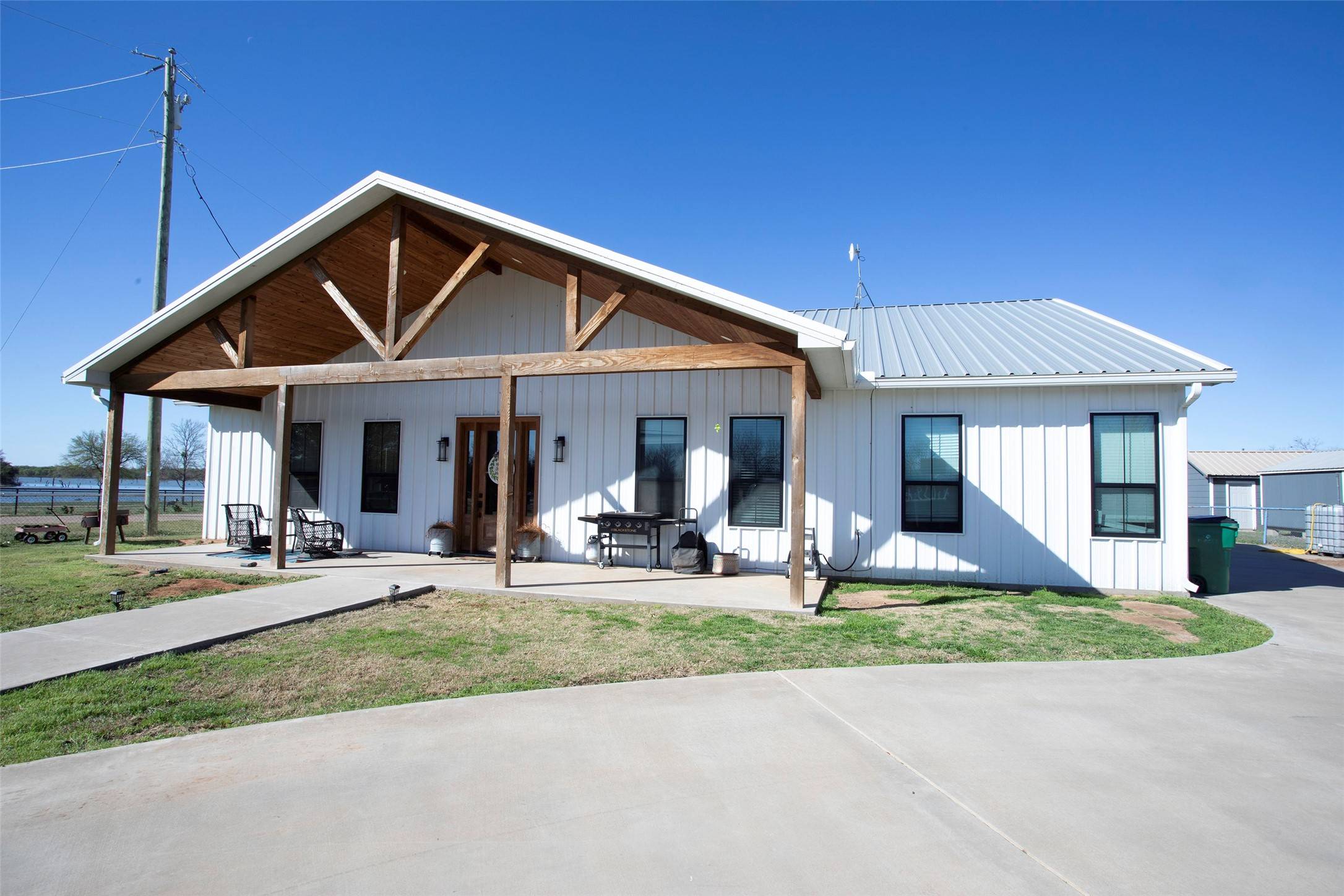 1531 Eastside Lake RD, Graham, TX 76450