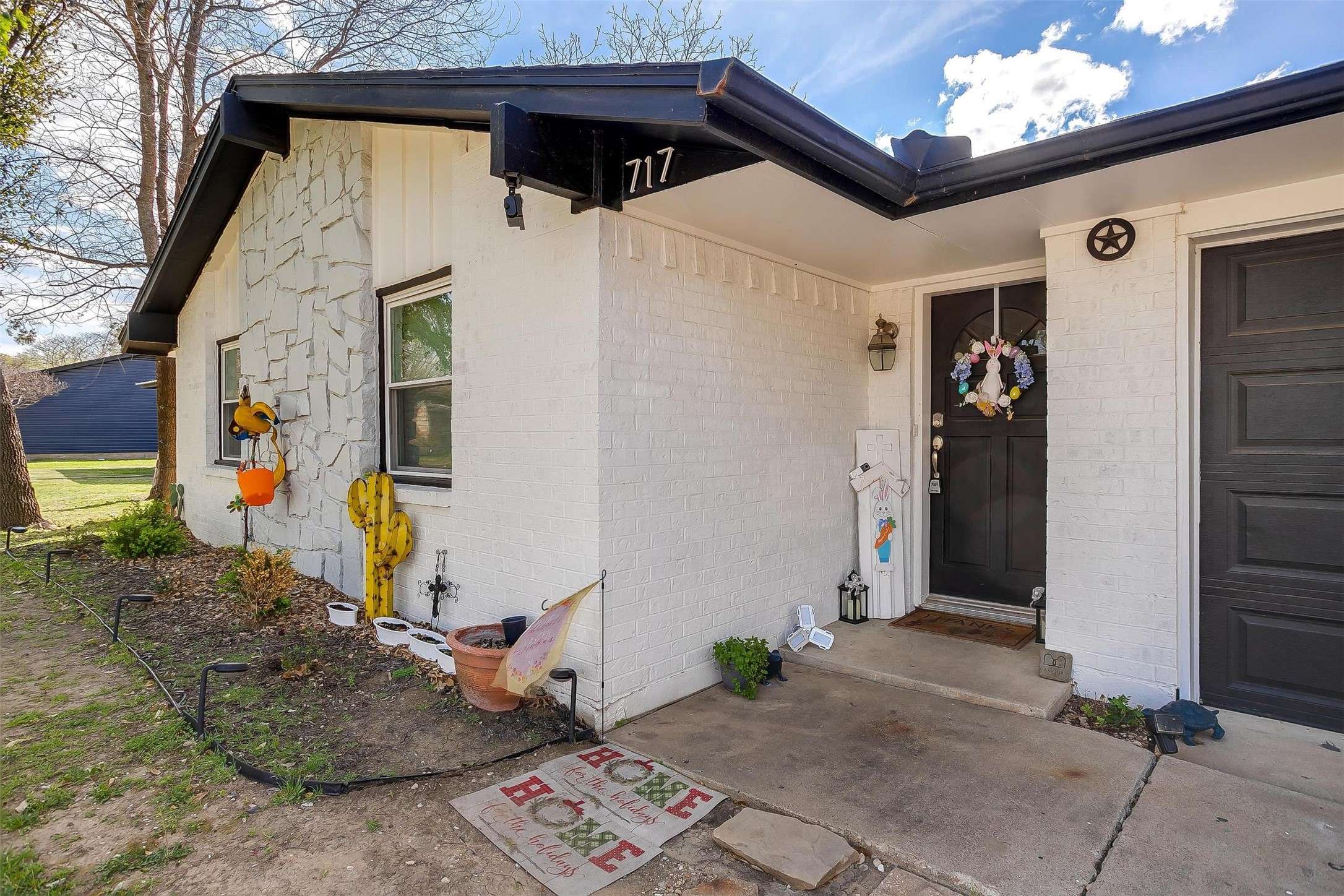 Alvarado, TX 76009,717 N Ray ST