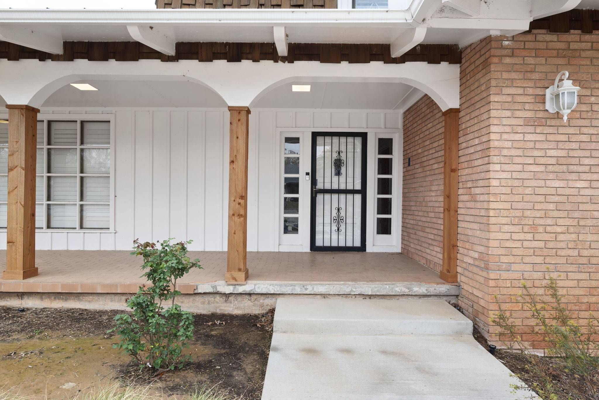 Mineral Wells, TX 76067,803 Lakeview DR