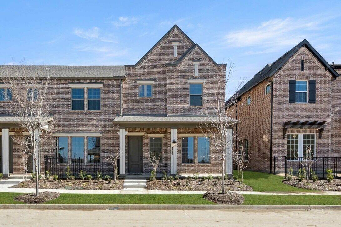 2412 Bulin DR, Mansfield, TX 76063