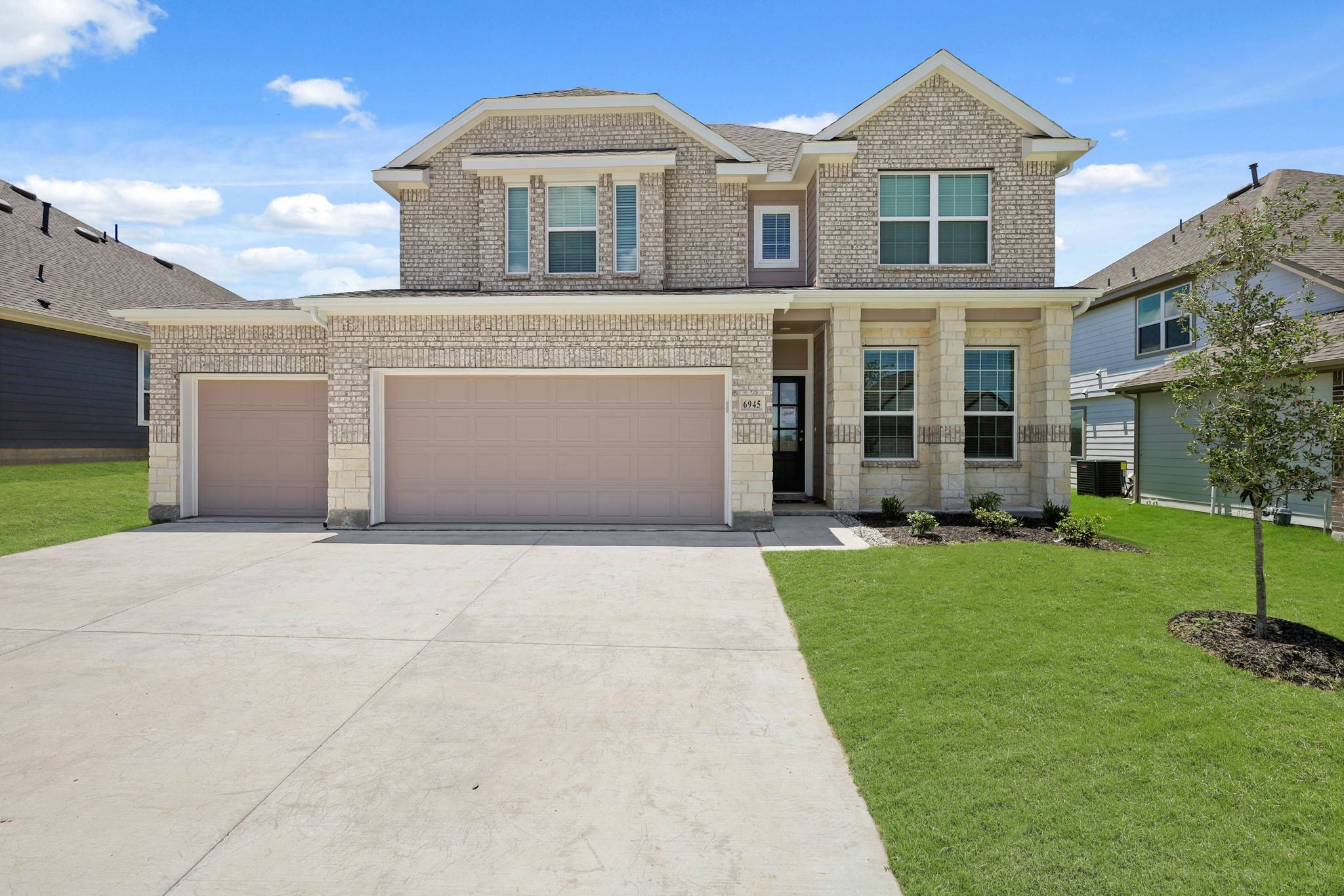 6945 Night Owl LN, Fort Worth, TX 76036