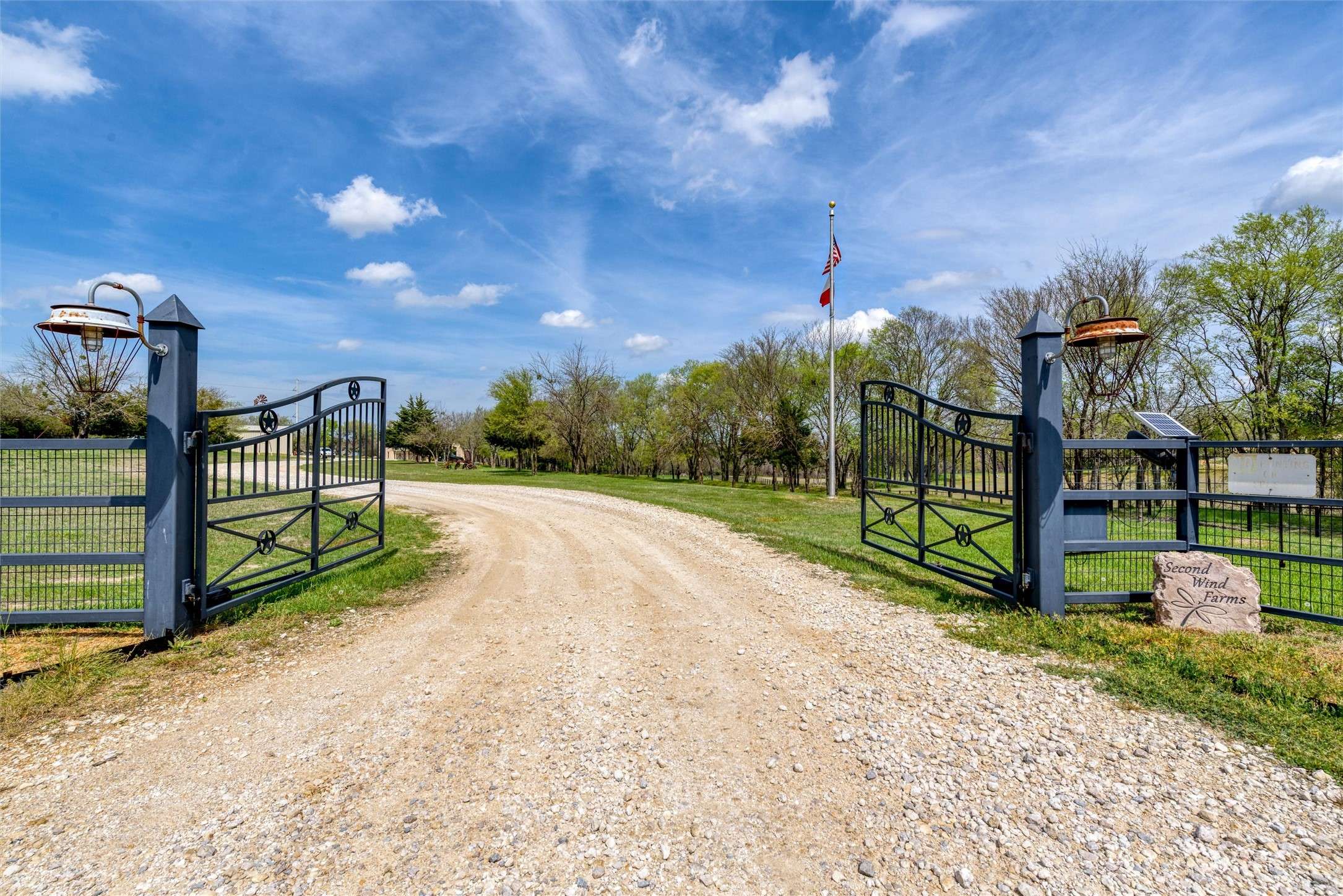 Celina, TX 75009,9095 County Road 128