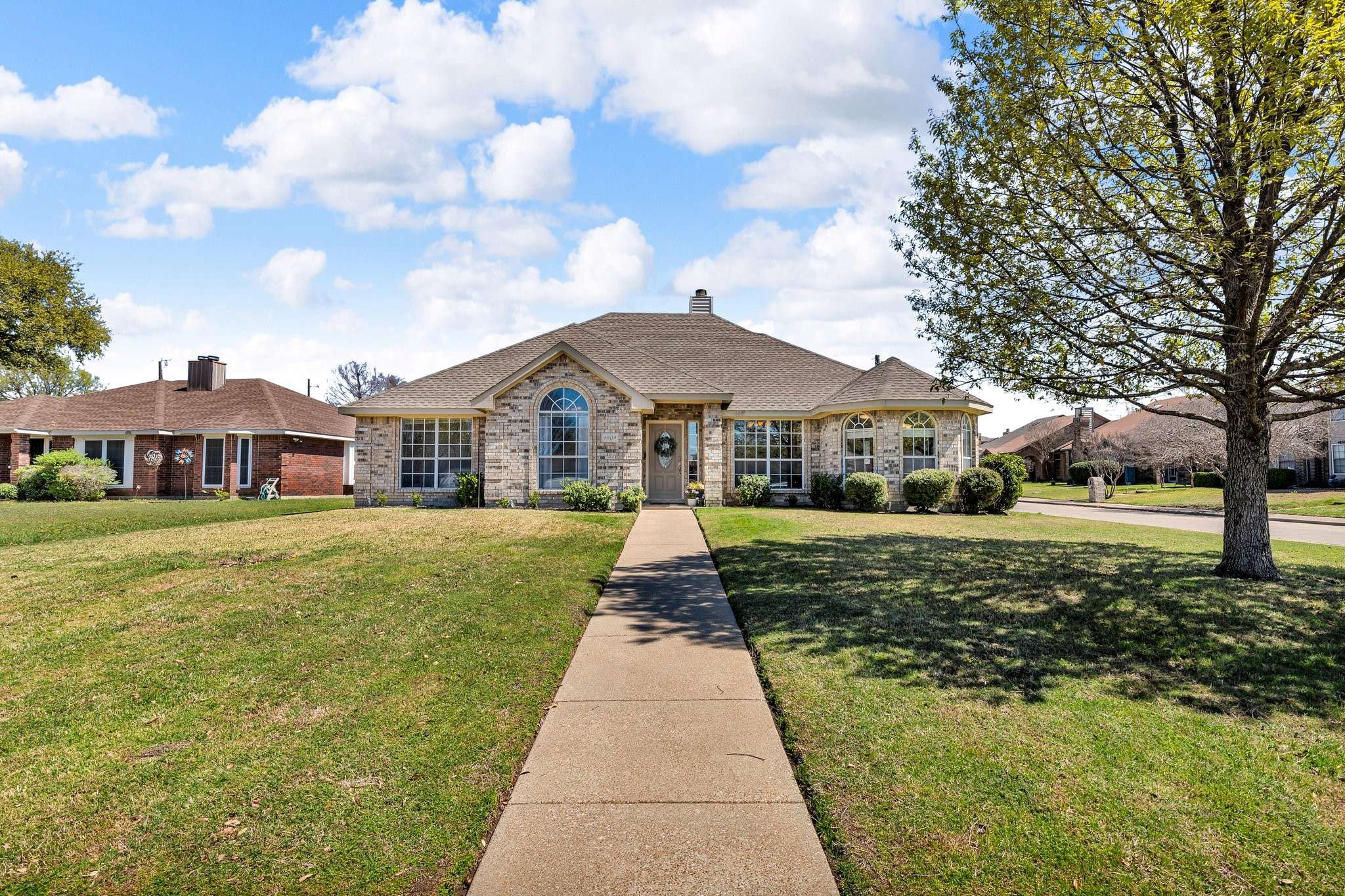 Dallas, TX 75227,4904 Clover Haven CIR