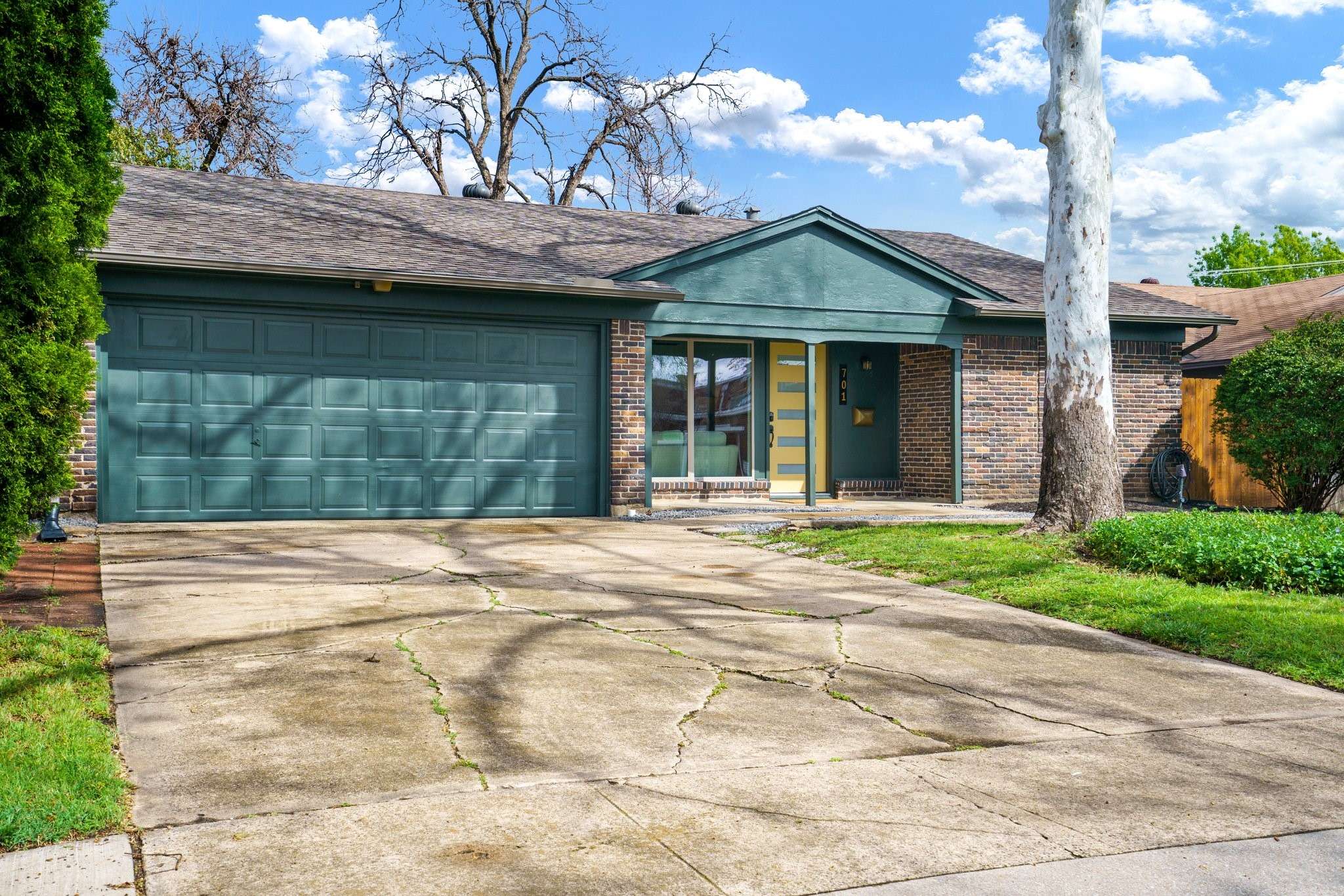 701 Dover DR,  Richardson,  TX 75080