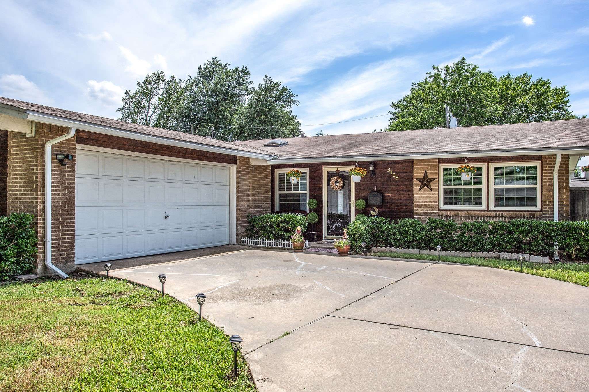 Dallas, TX 75234,3408 HIGH MESA DR
