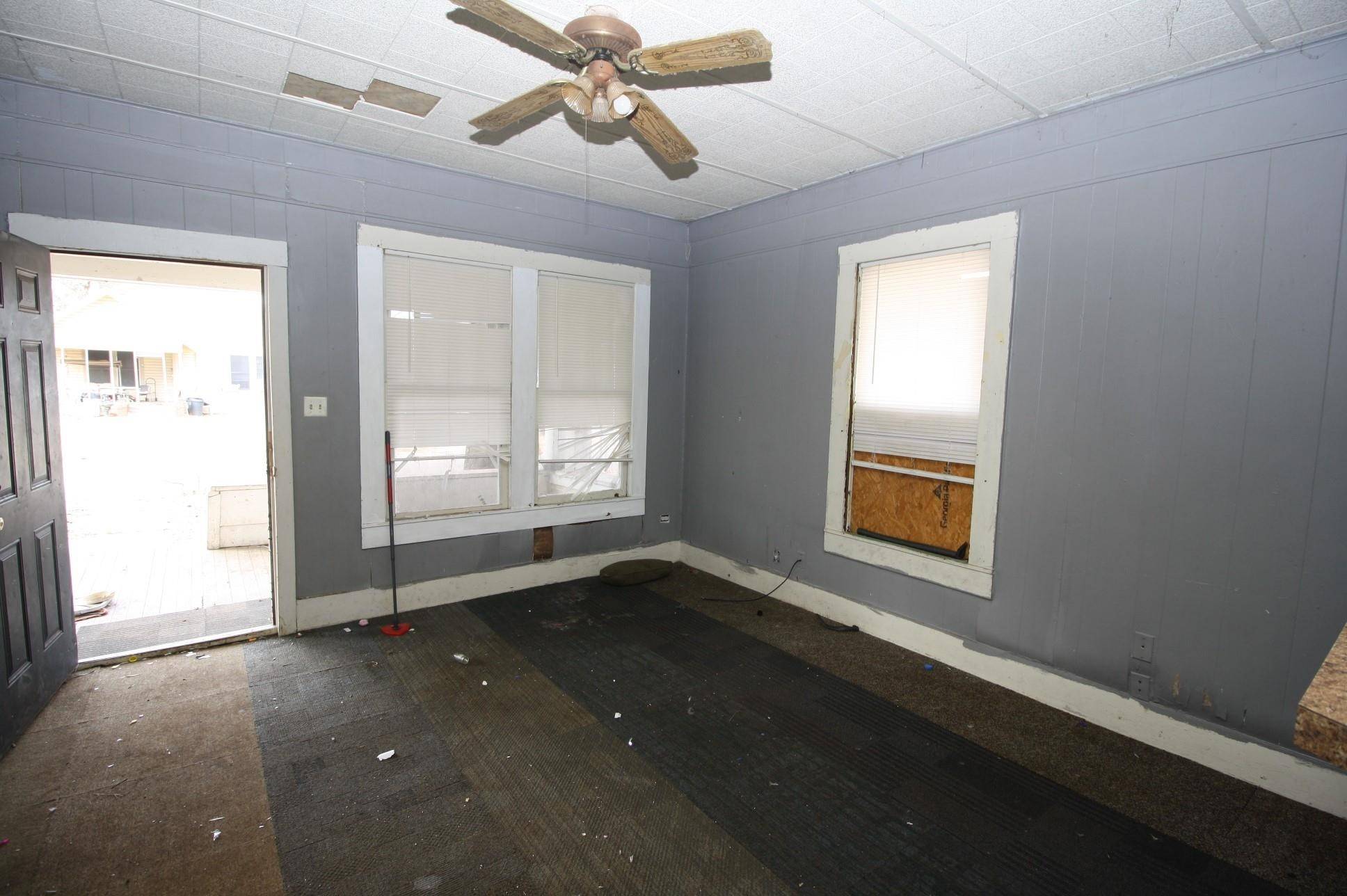 Paris, TX 75460,684 5th ST NW