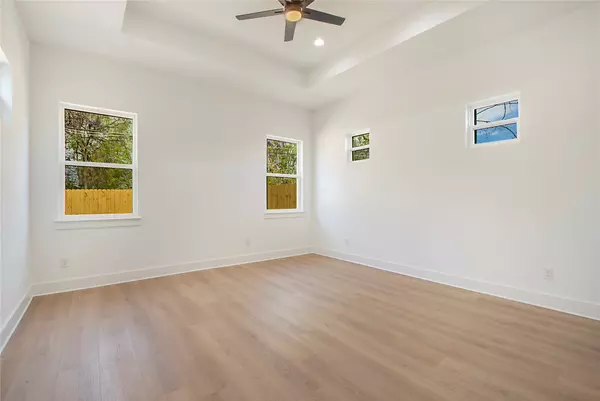 Dallas, TX 75216,2847 E Overton RD