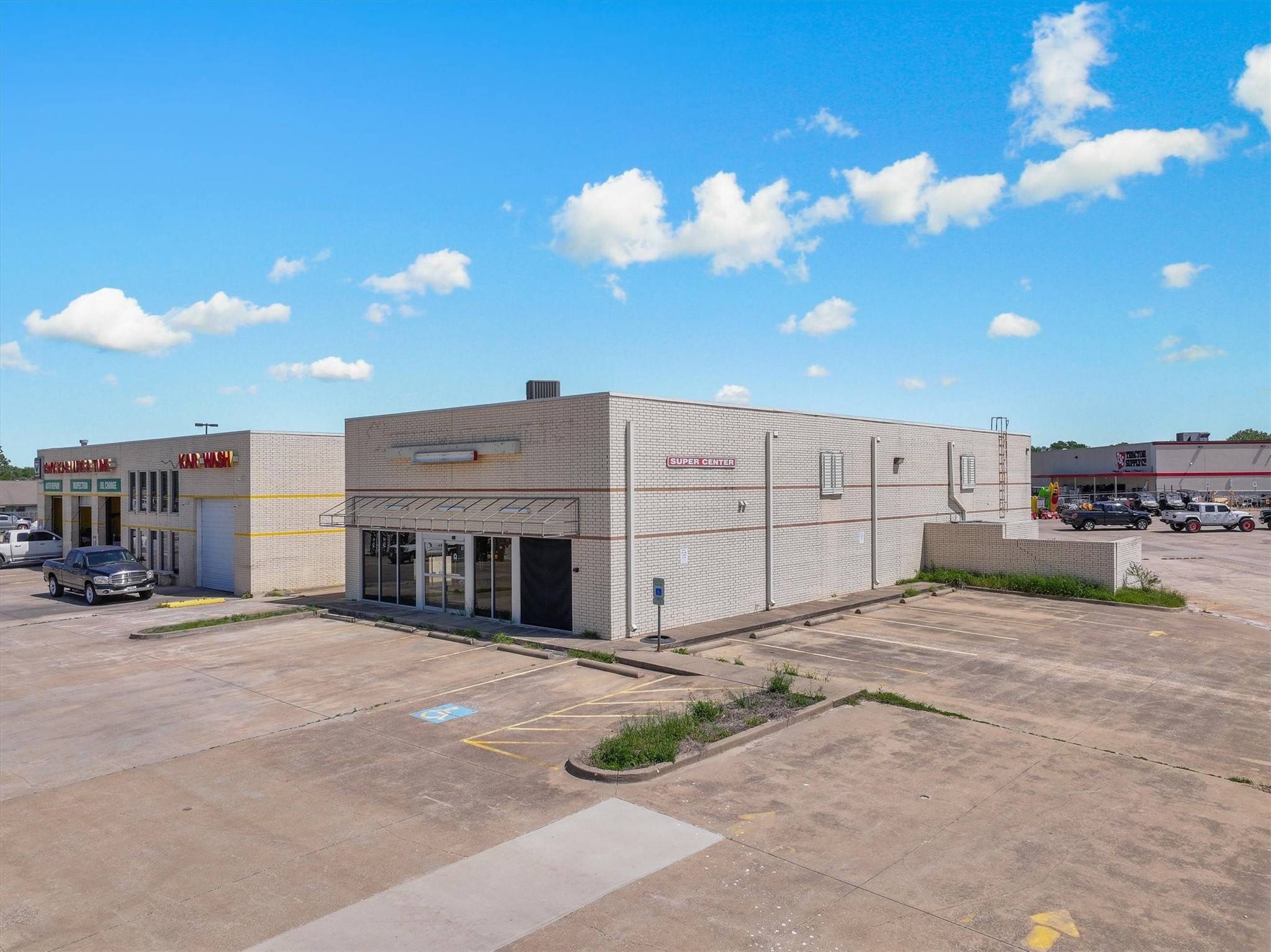94 N State Highway 205 HWY, Terrell, TX 75160