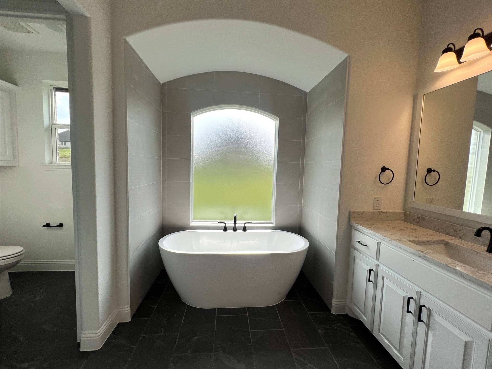 Van Alstyne, TX 75495,238 Carly LN