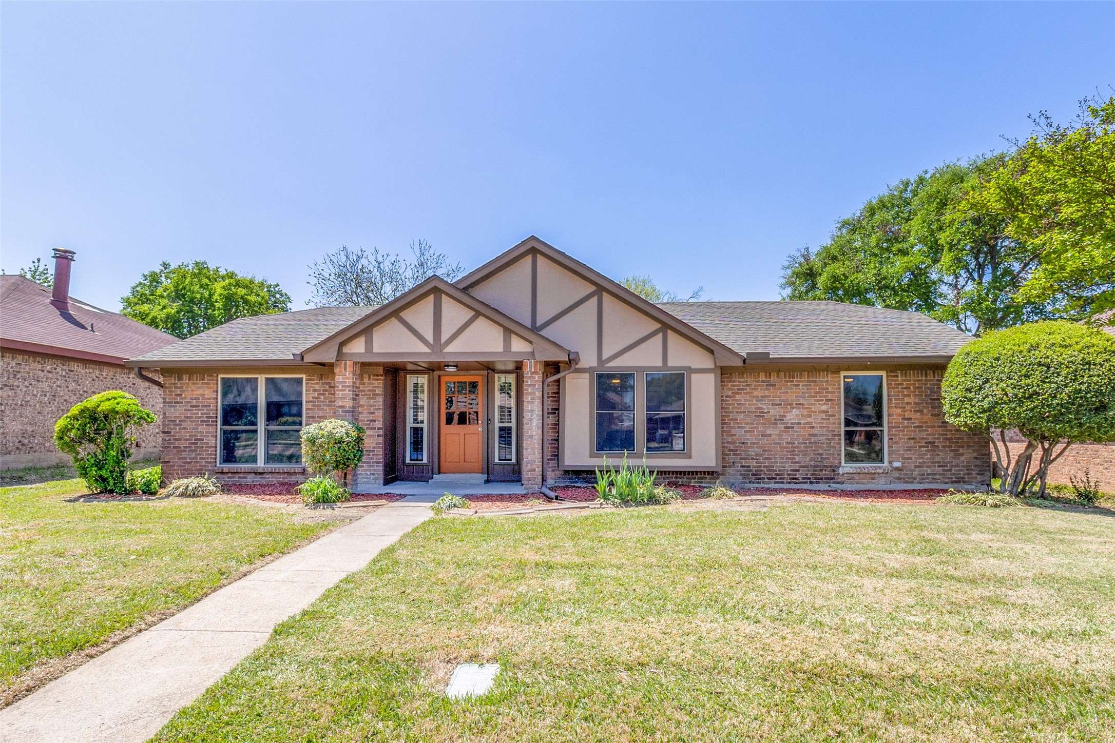 Mesquite, TX 75150,2816 Red River ST