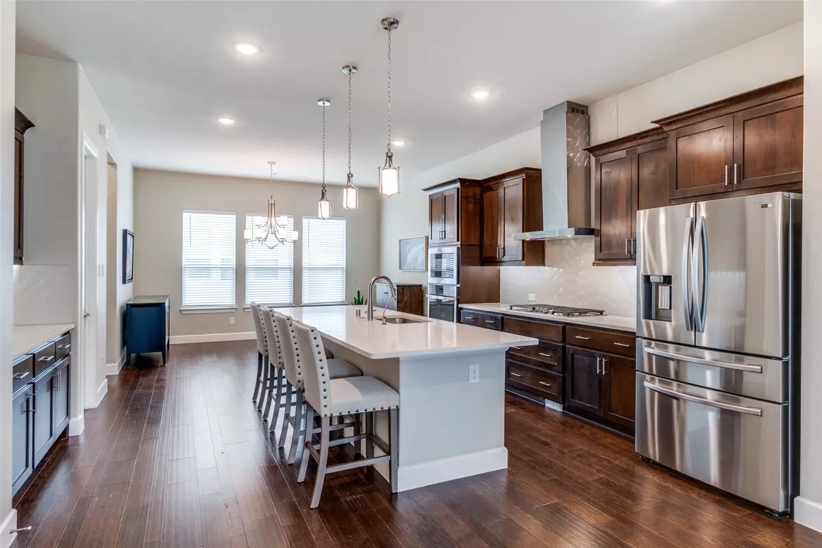 Dallas, TX 75231,8233 Laflin LN