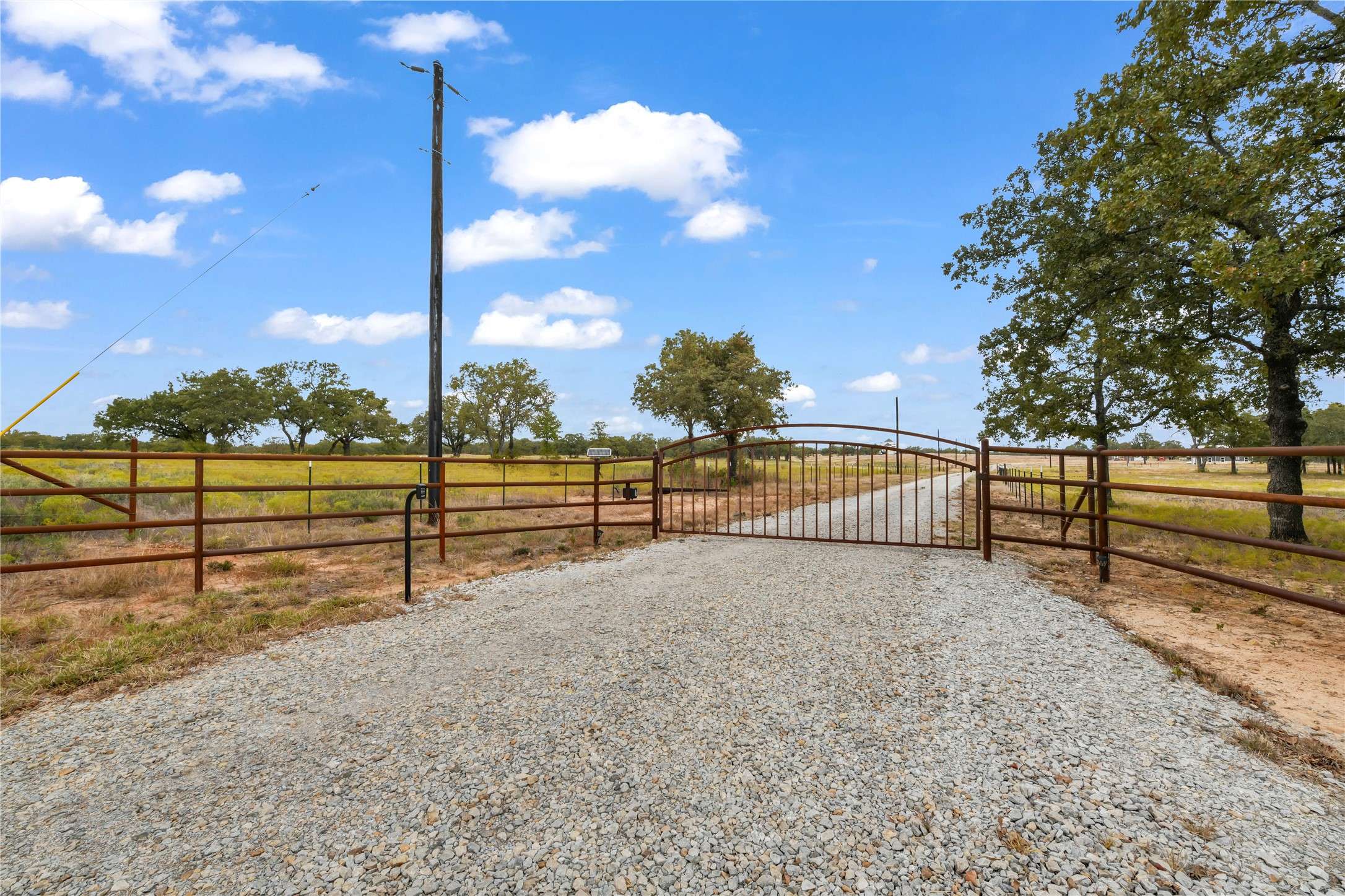 2190 Jordan RD, Poolville, TX 76487