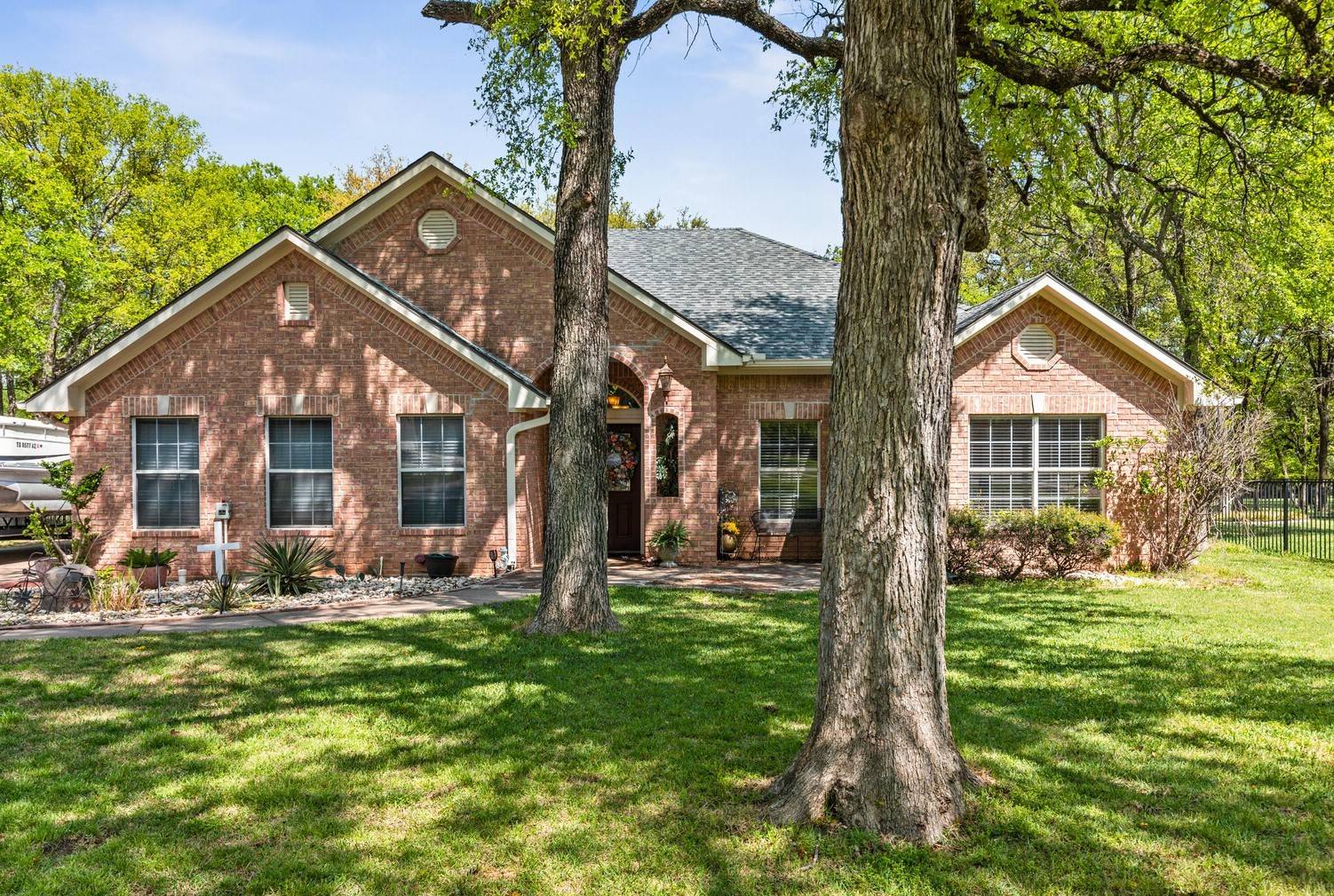 13018 Eagles Nest DR, Whitney, TX 76692