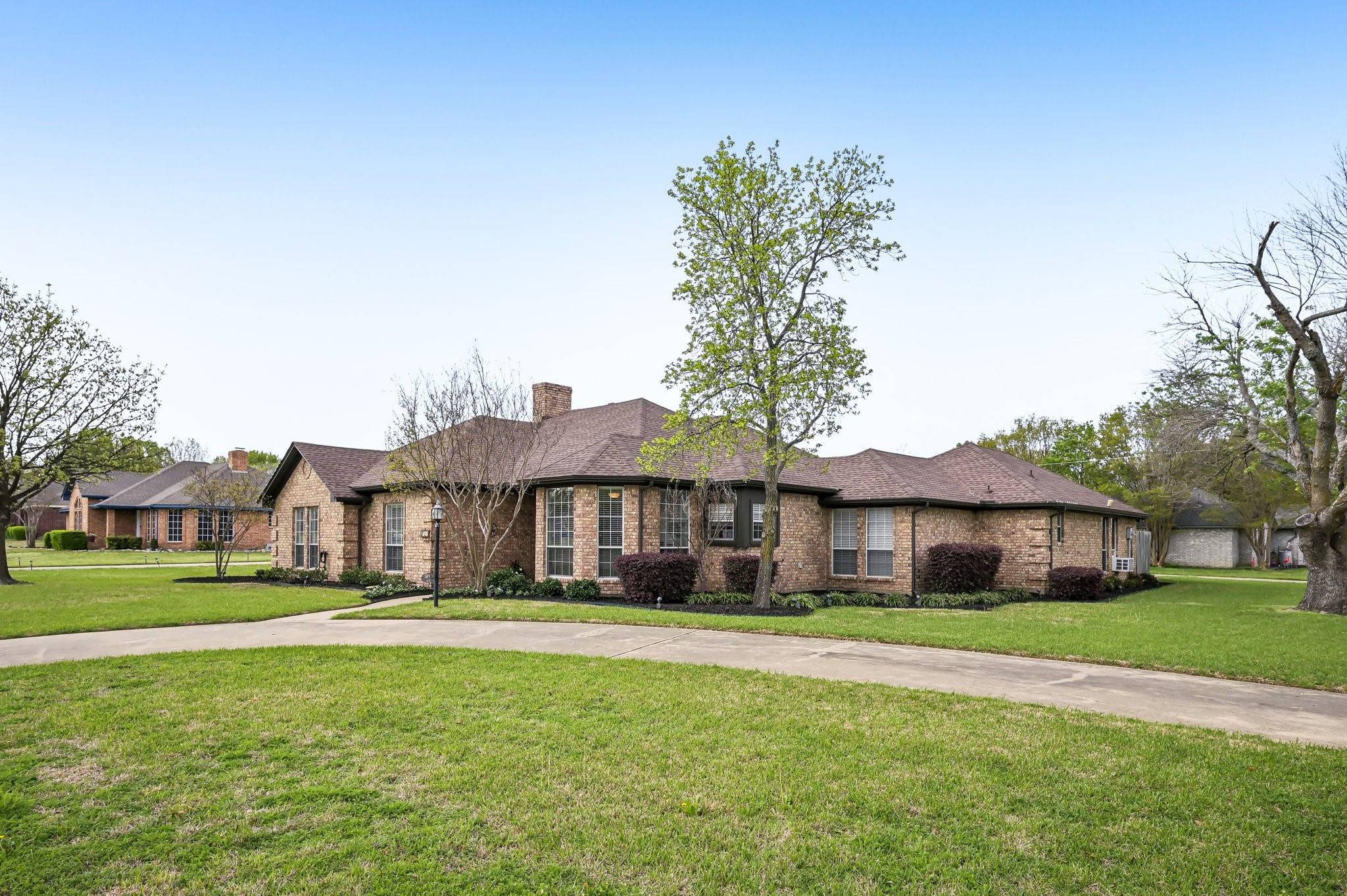 100 Brandon LN, Forney, TX 75126