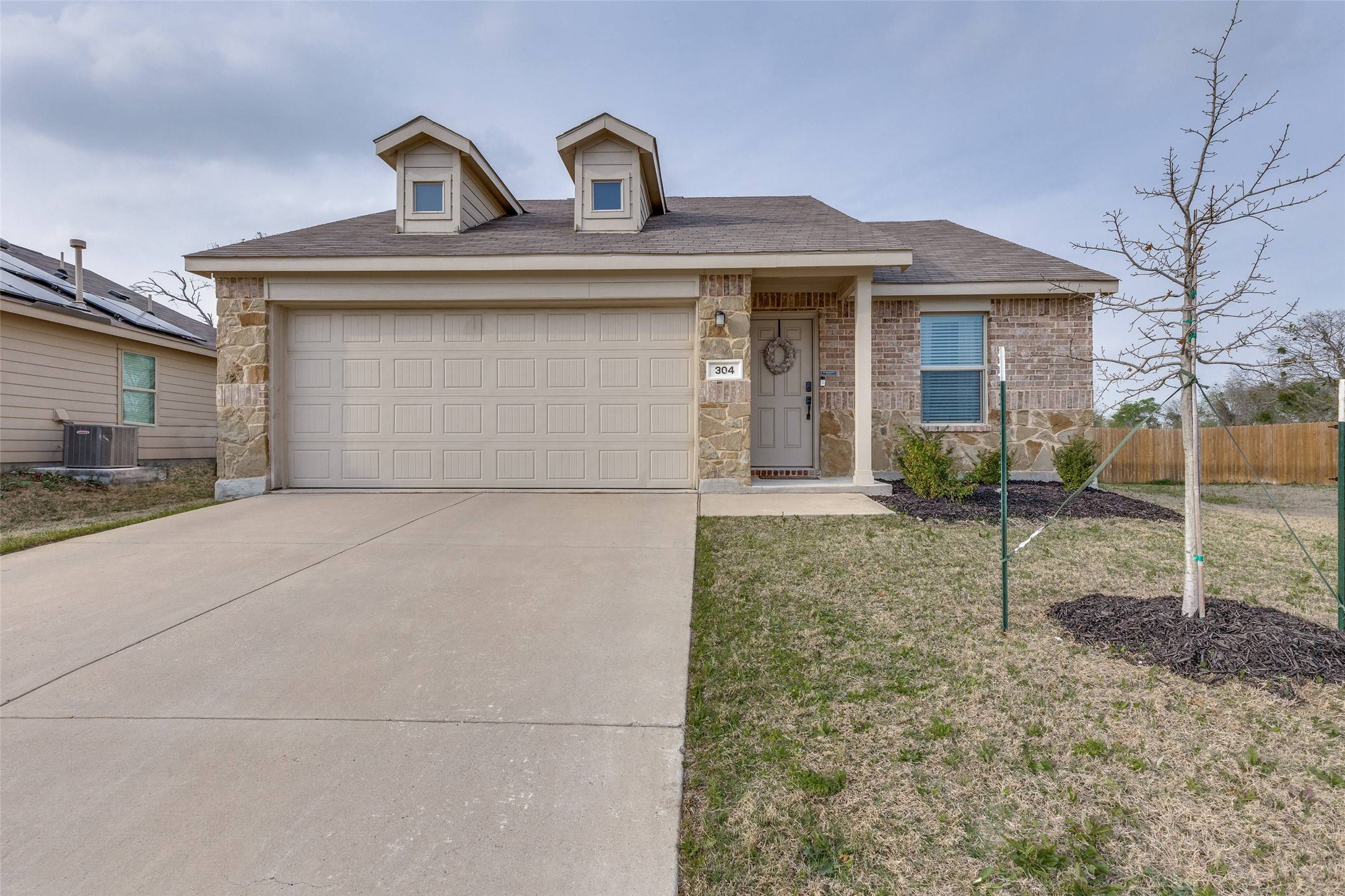 304 Ranchito PASS, Fort Worth, TX 76052
