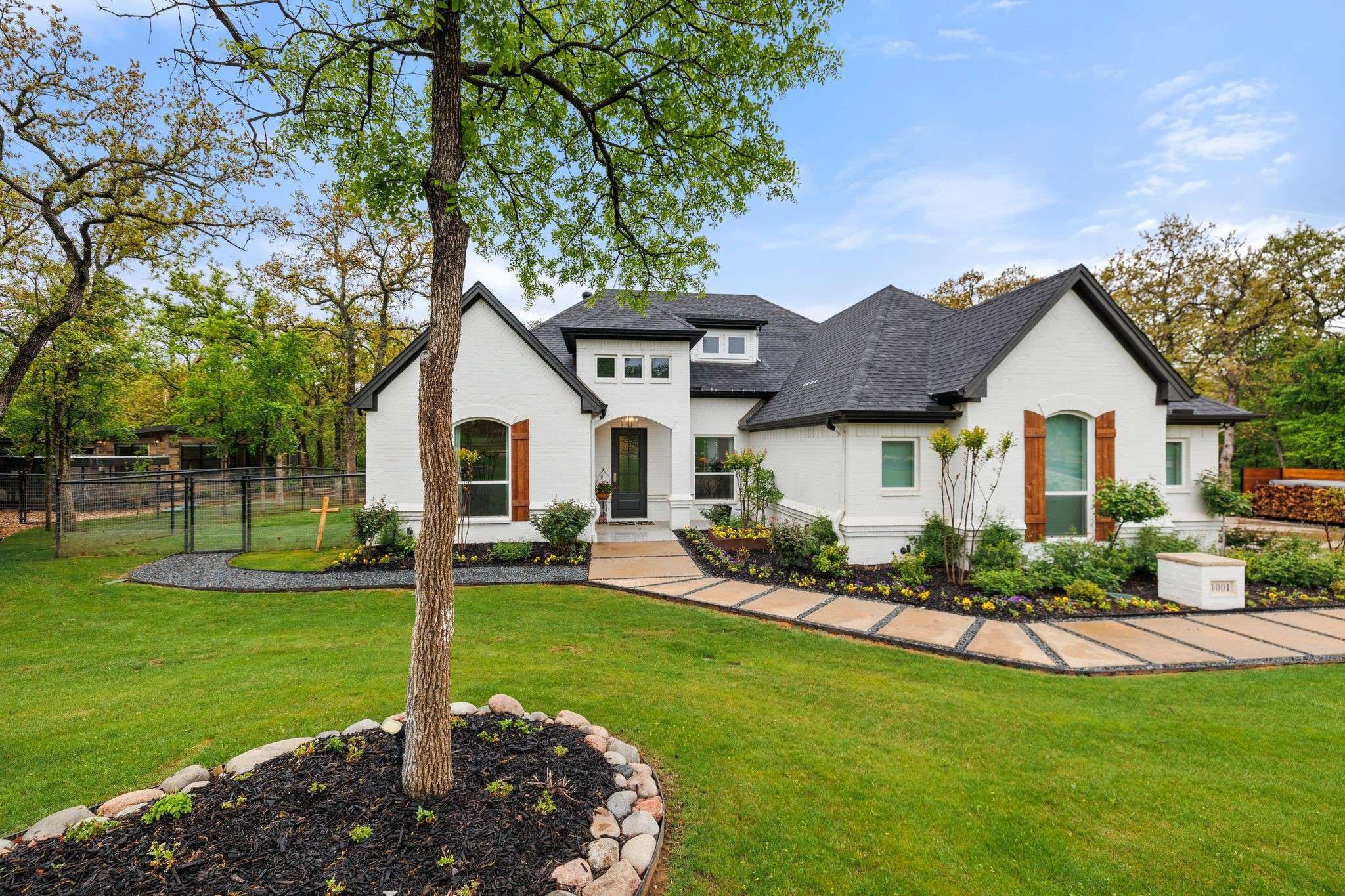 1001 Trinity Oaks RD, Weatherford, TX 76087