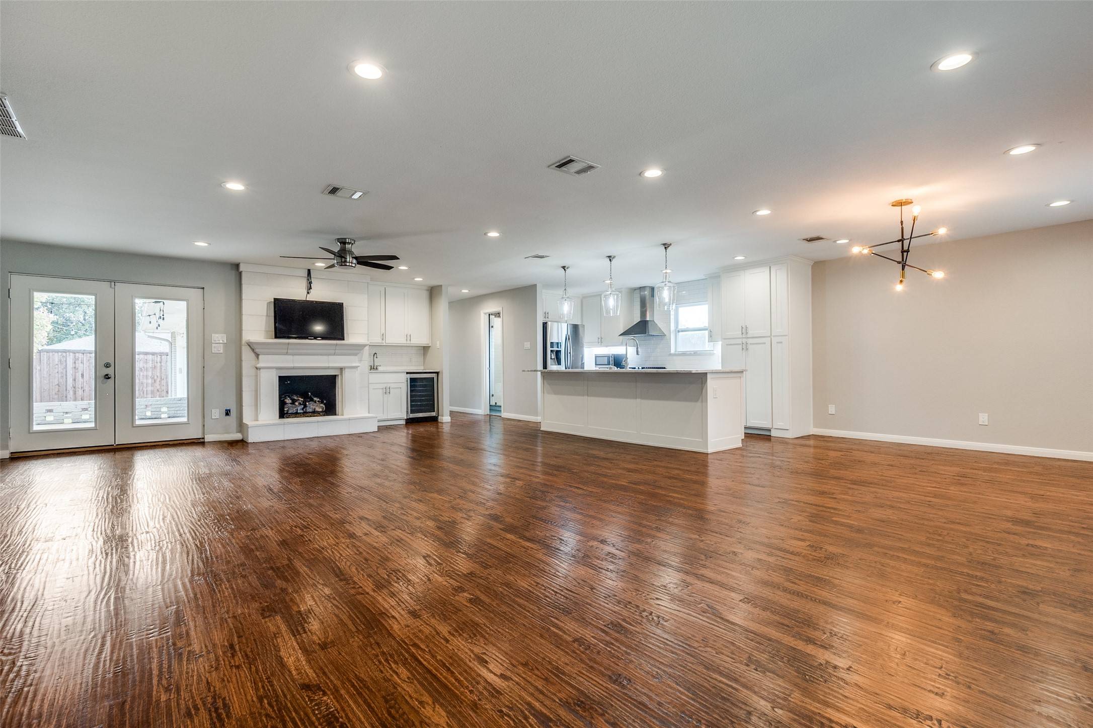Dallas, TX 75214,6714 Inverness LN