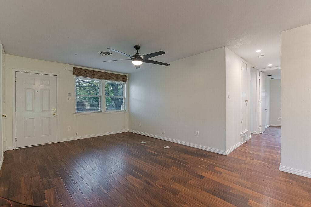 Farmers Branch, TX 75234,3037 Joanna DR