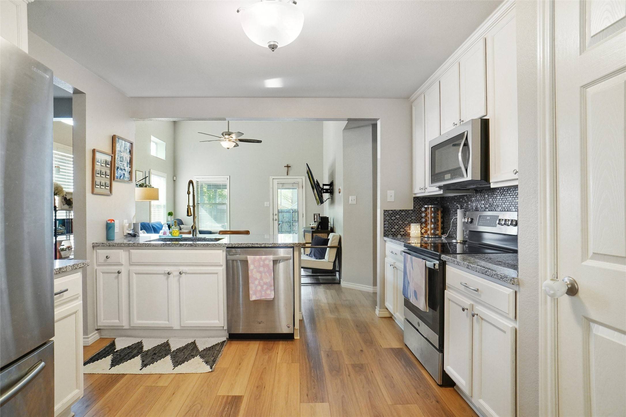 Denton, TX 76226,5921 Meadowglen DR
