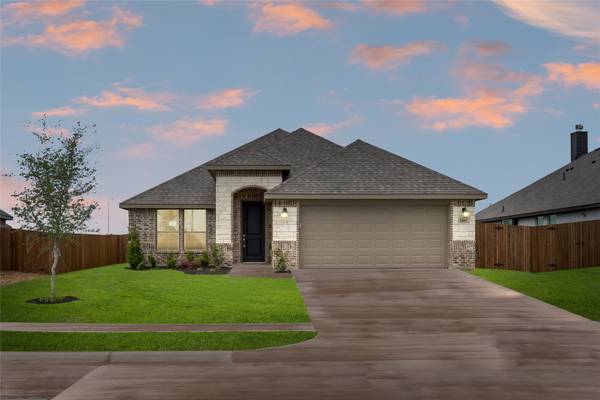 1005 Pineview LN, Crowley, TX 76036