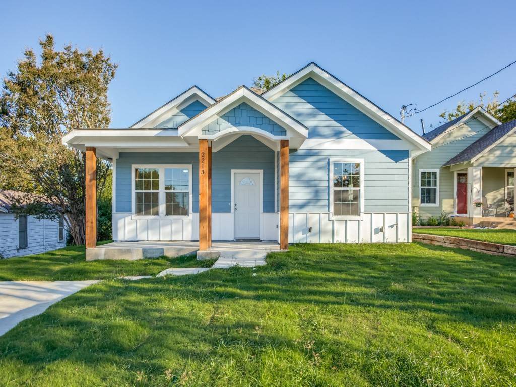 2213 W Bond ST, Denison, TX 75020