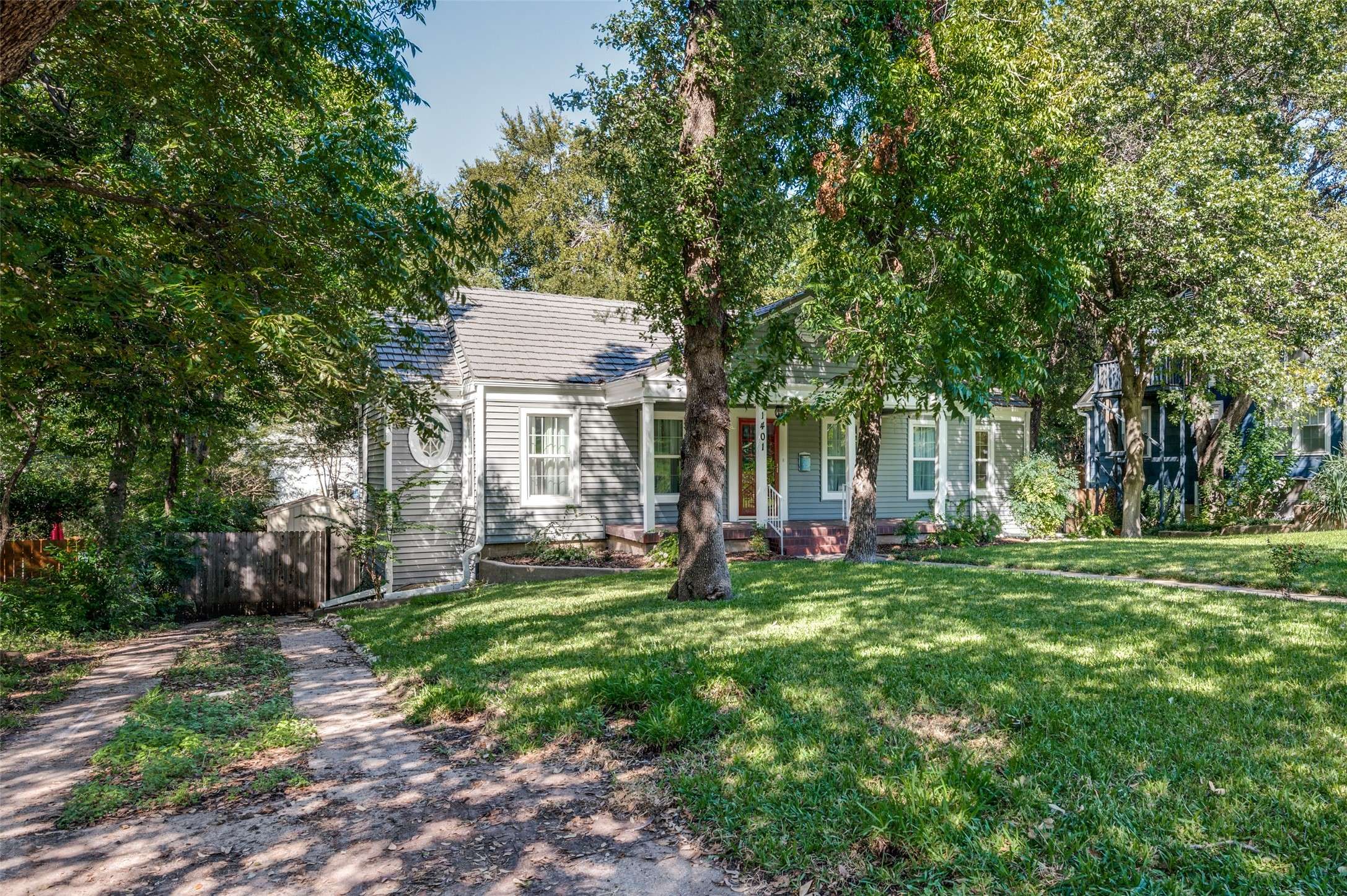 Fort Worth, TX 76111,1401 Bluebonnet DR
