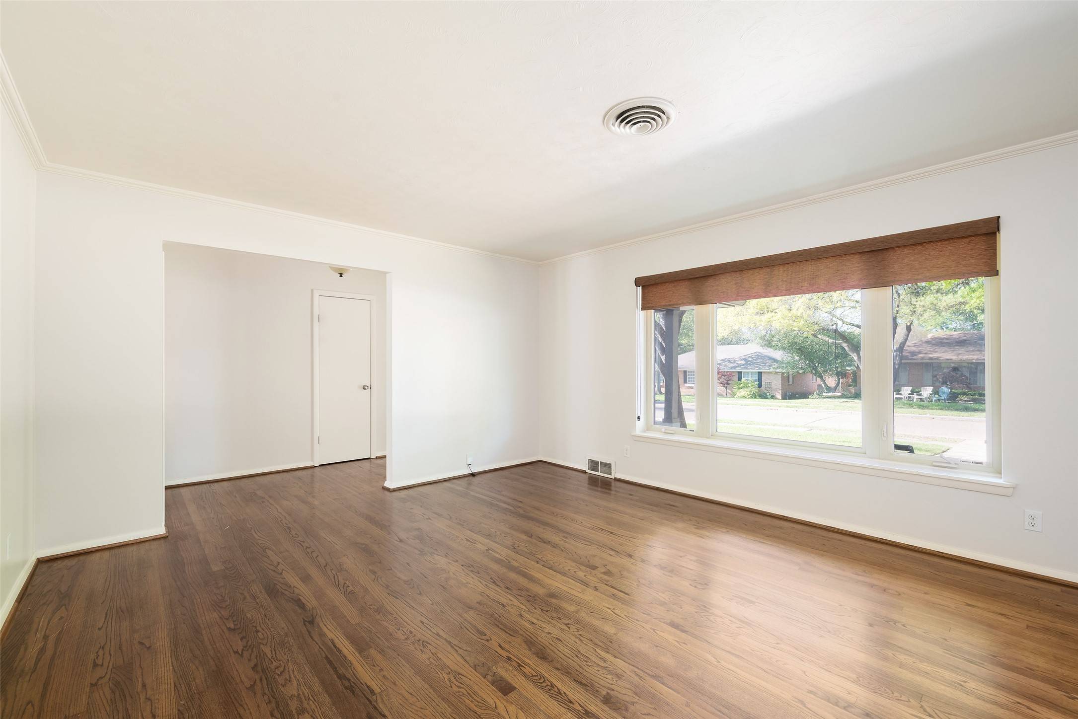 Dallas, TX 75214,6258 Woodcrest LN