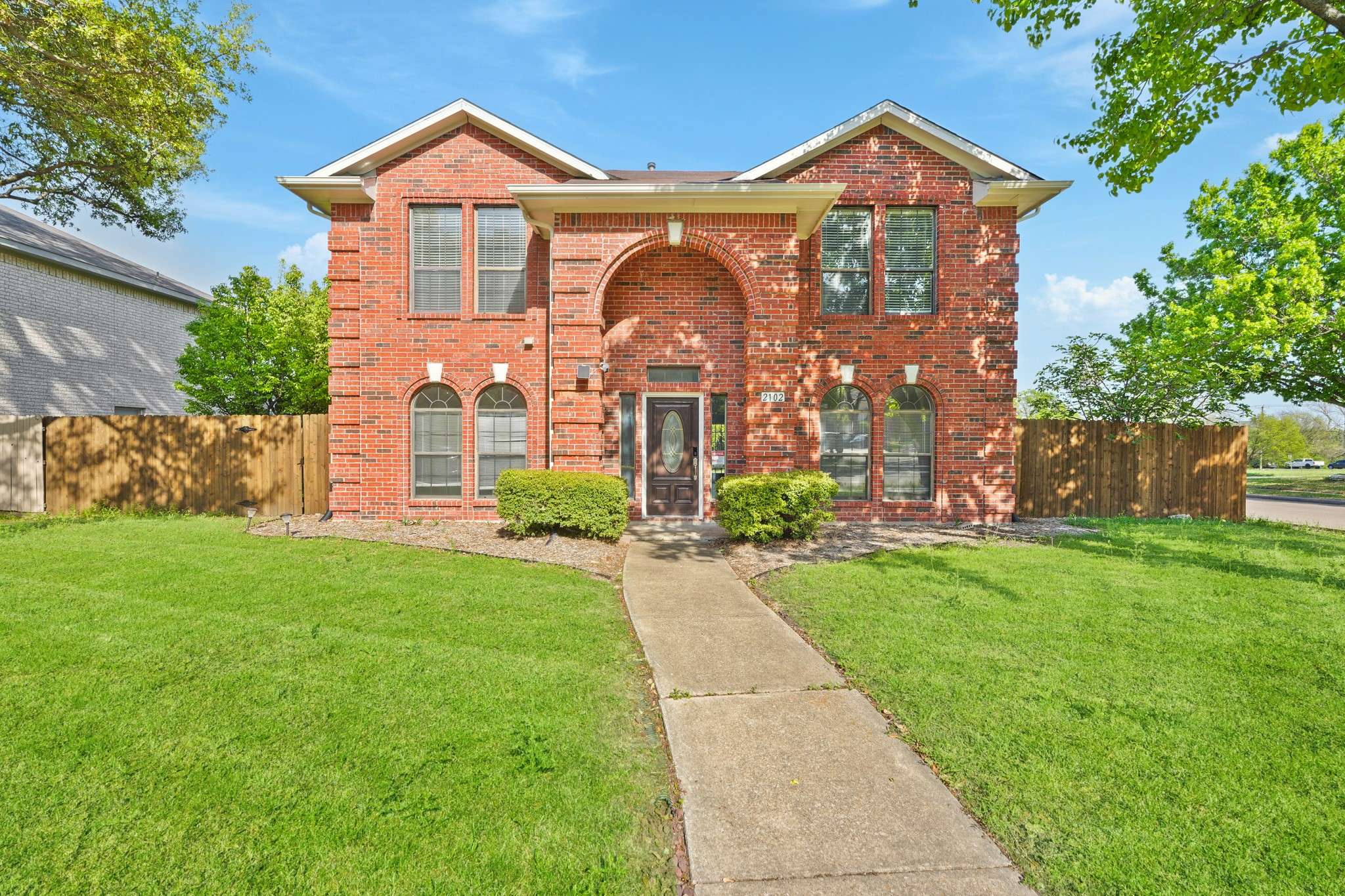 2102 Dana DR, Rowlett, TX 75088
