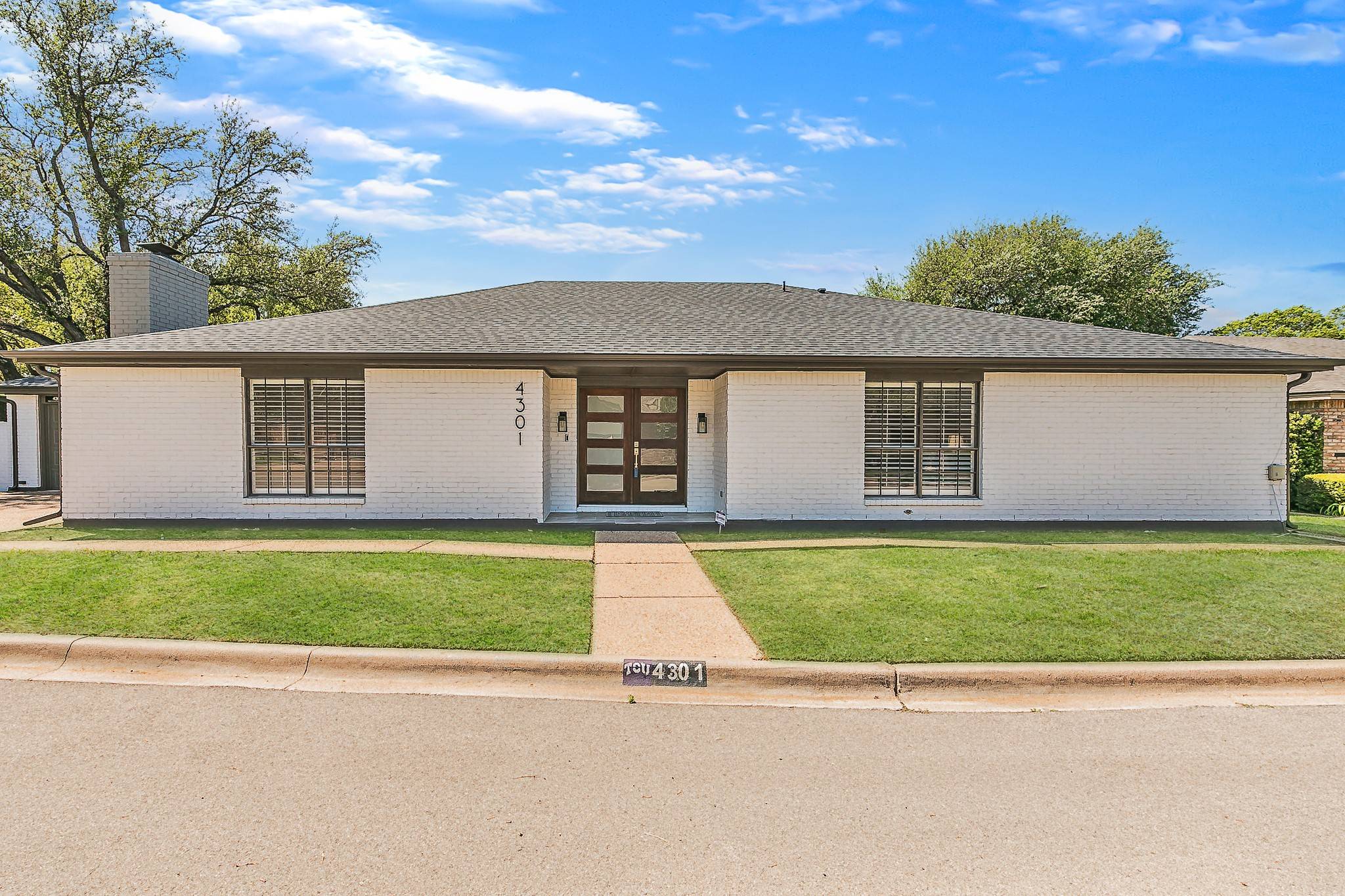 4301 Hartwood CIR, Fort Worth, TX 76109