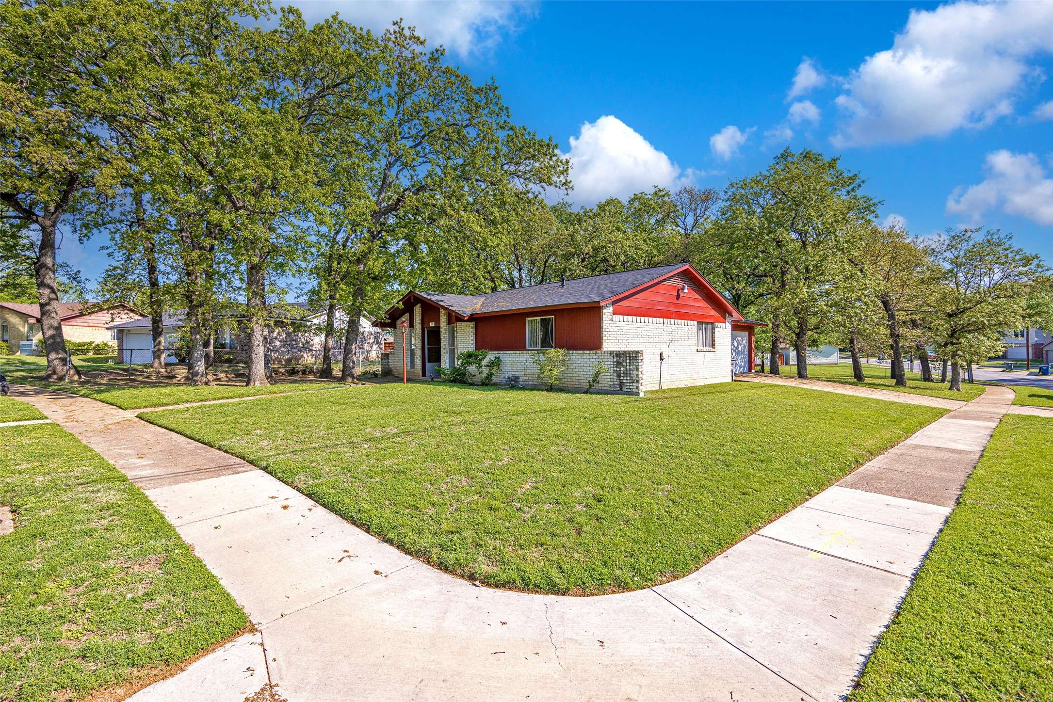 Dallas, TX 75217,302 Ella AVE
