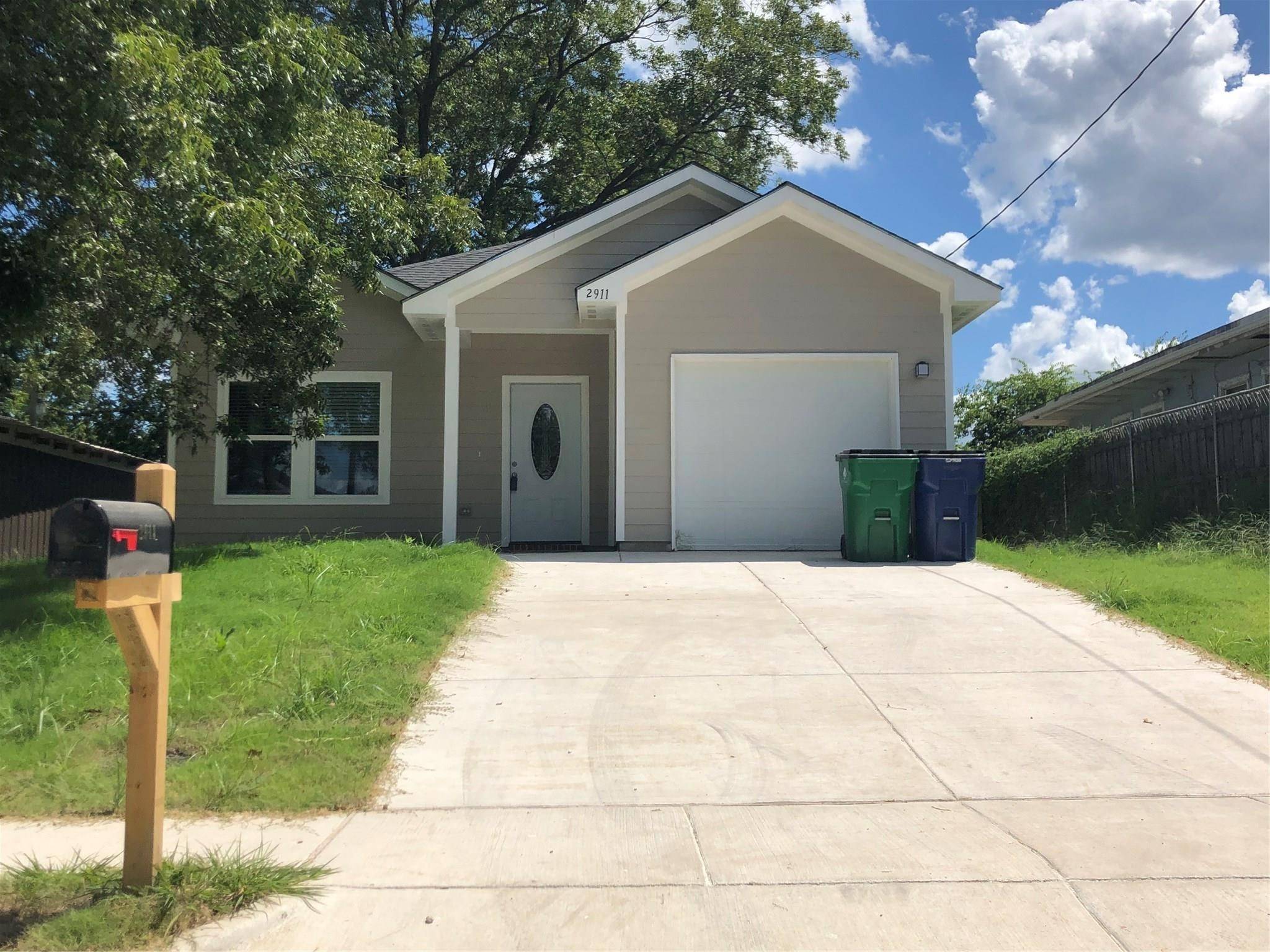 2911 Marshall ST, Greenville, TX 75401
