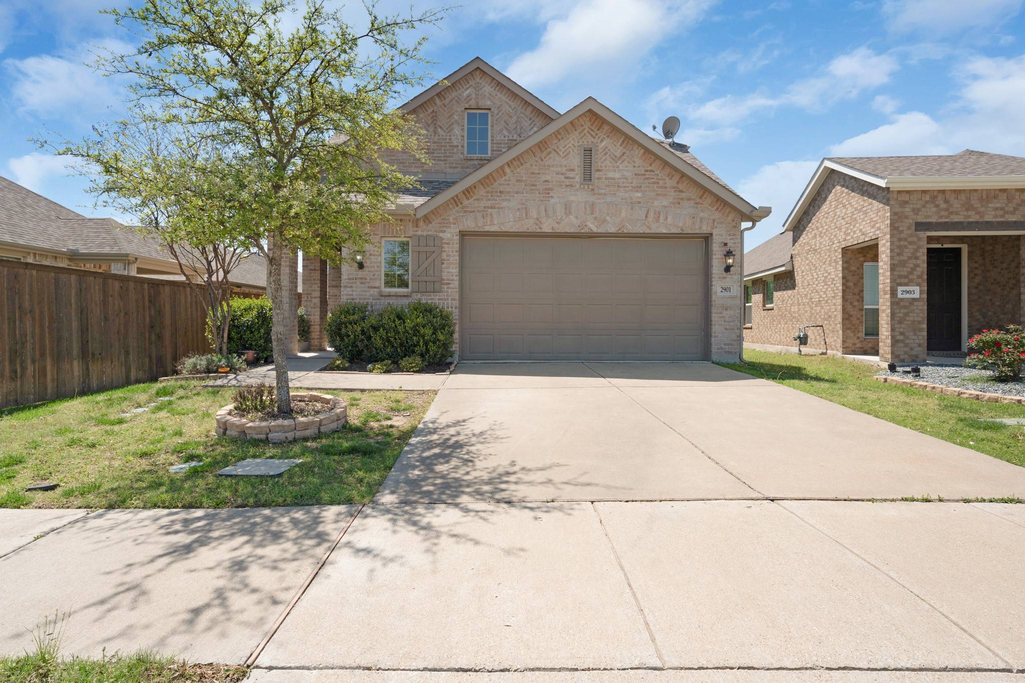 2901 Hobby DR, Forney, TX 75126