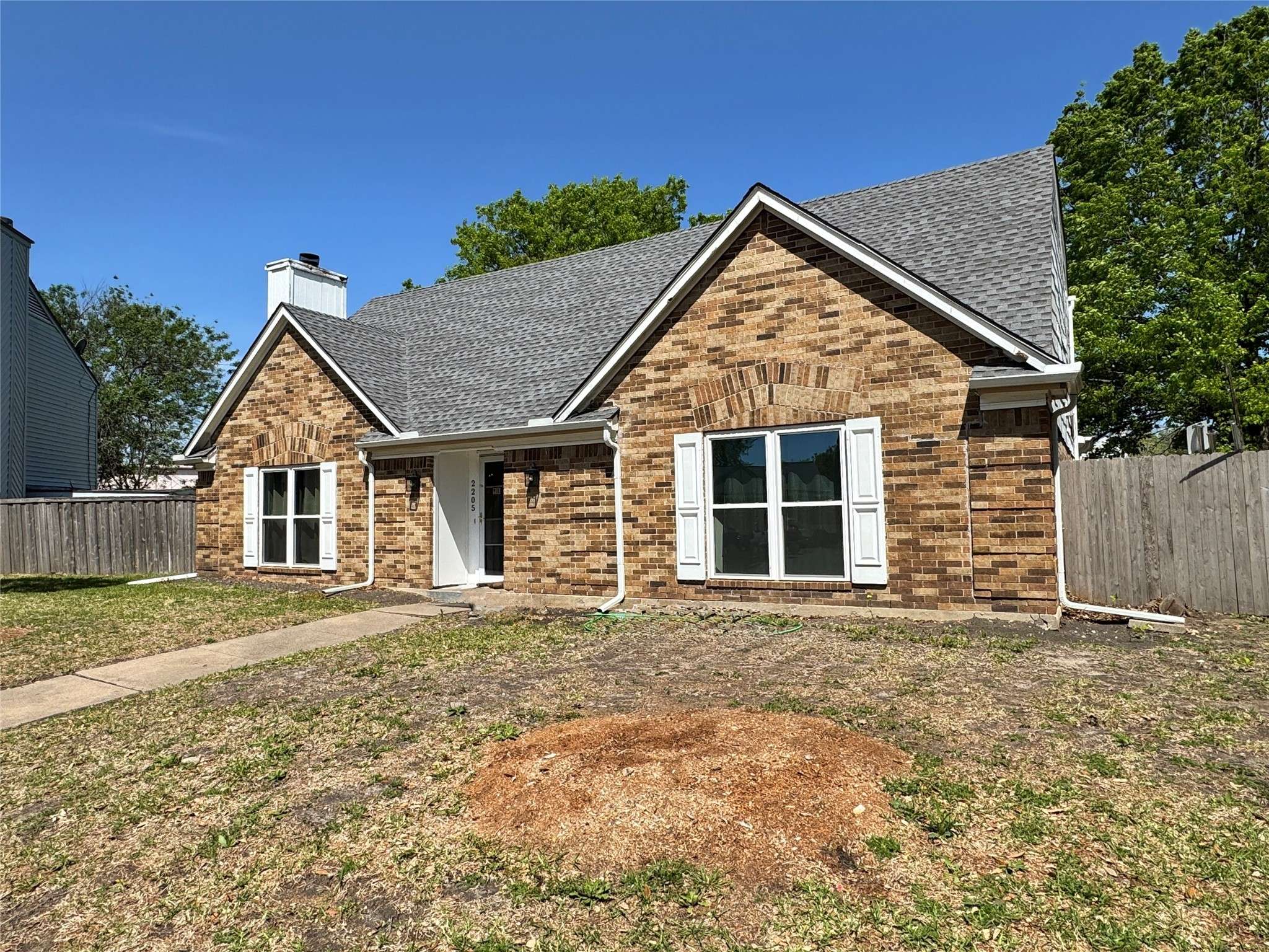 Garland, TX 75040,2205 Meadow LN