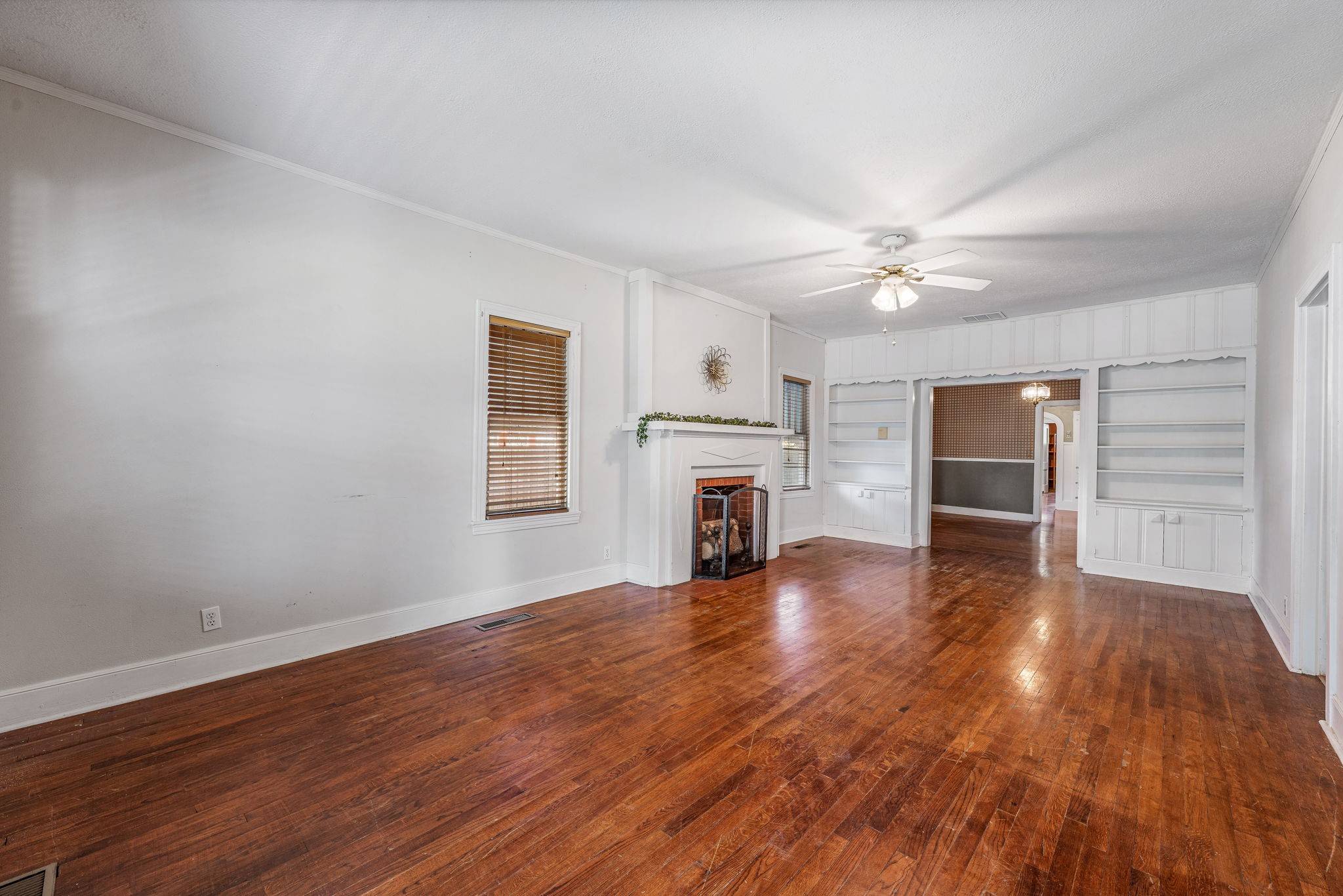 Graham, TX 76450,711 Brazos ST