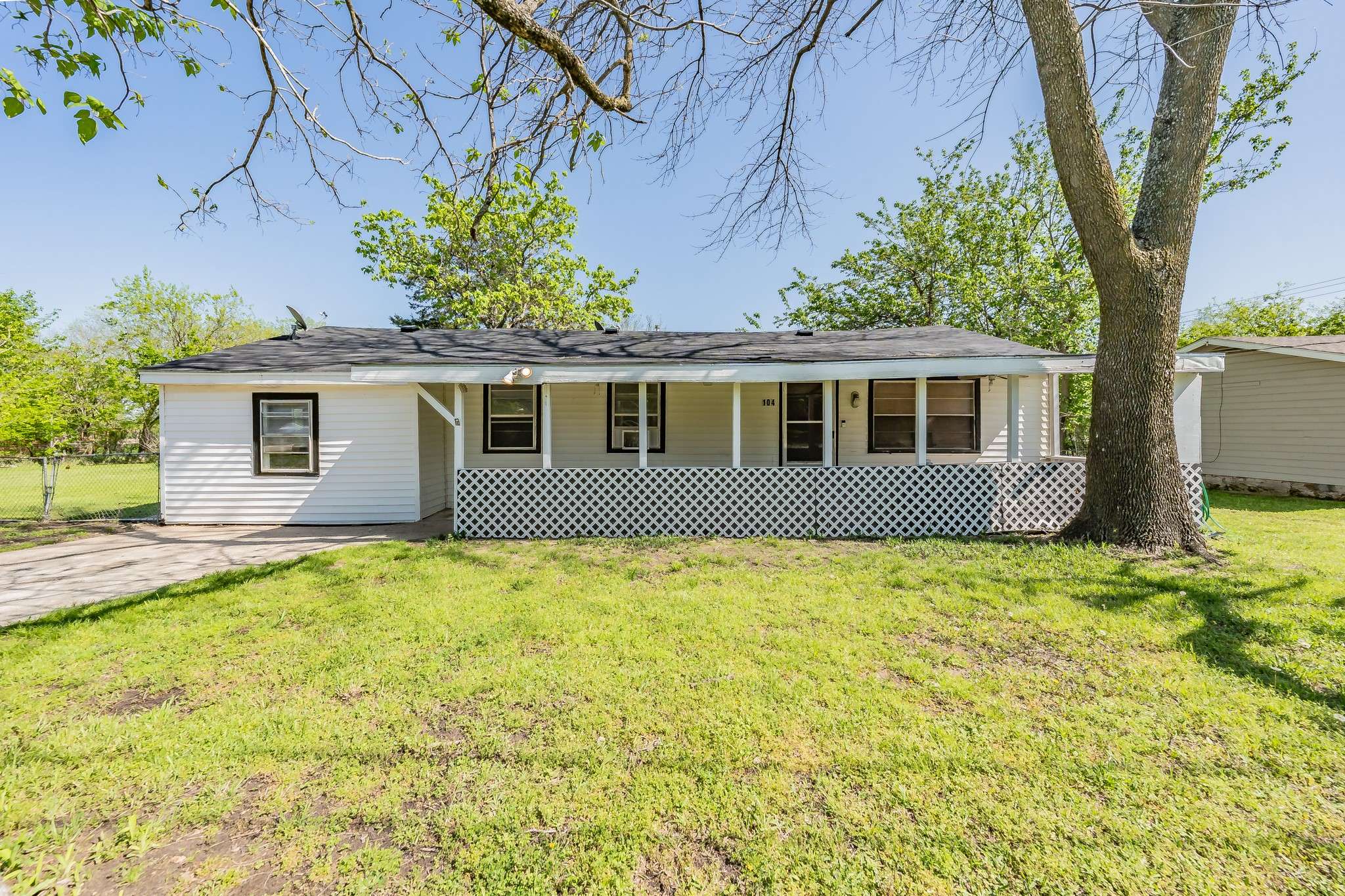 104 Bowers ST, Seagoville, TX 75159
