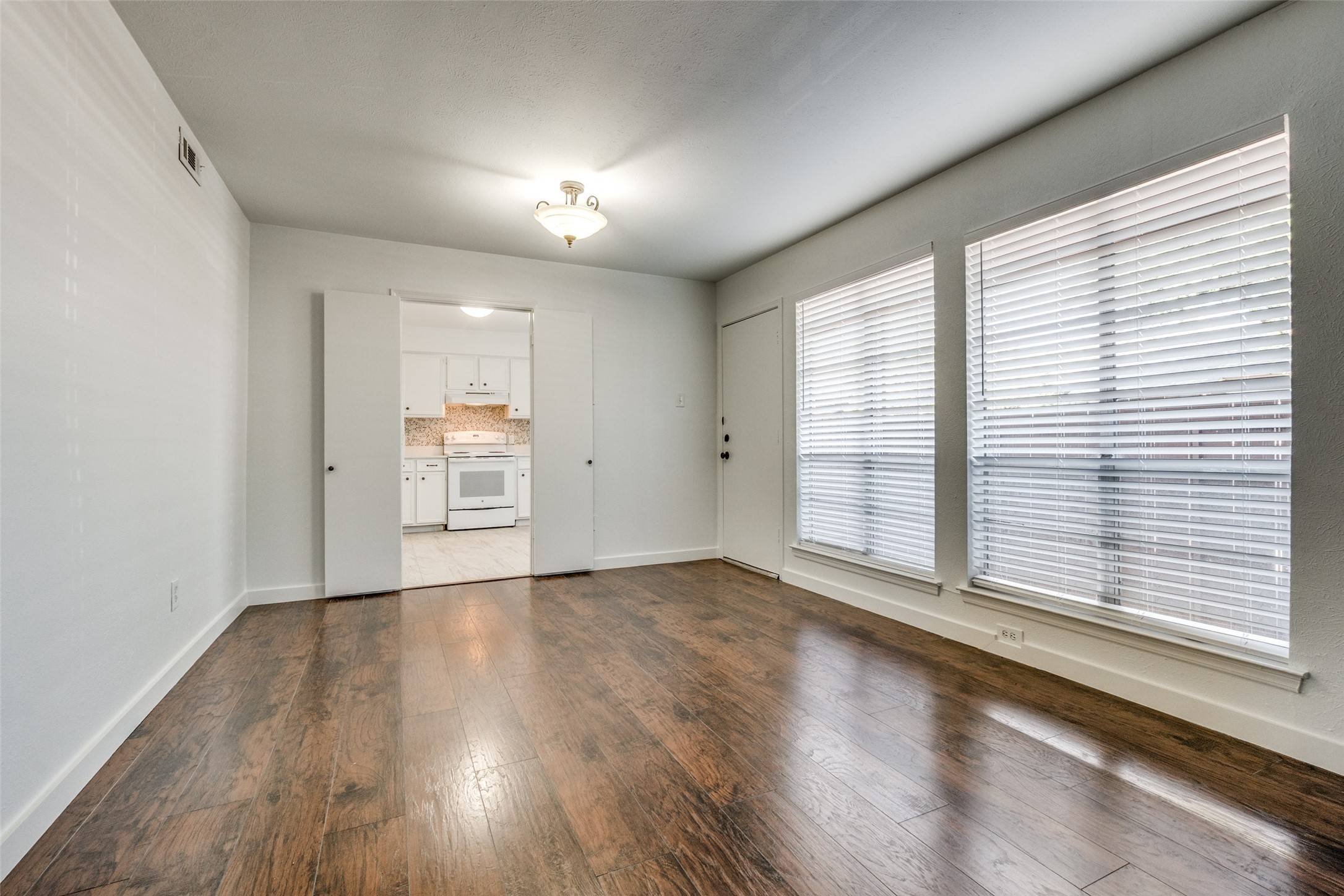 Dallas, TX 75230,10588 High Hollows DR #181