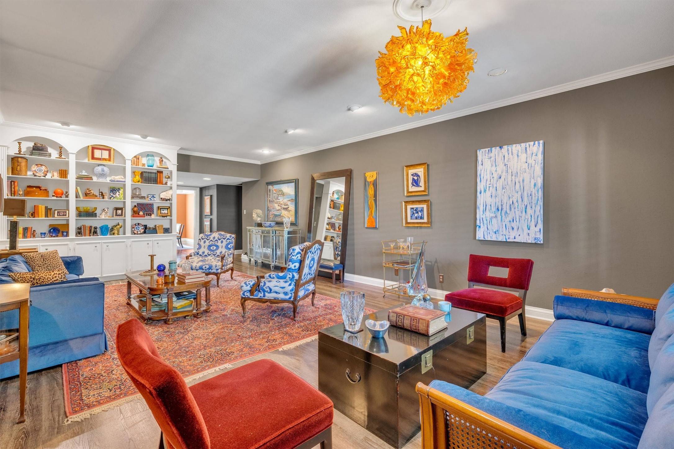 Dallas, TX 75225,6126 Averill WAY #203W