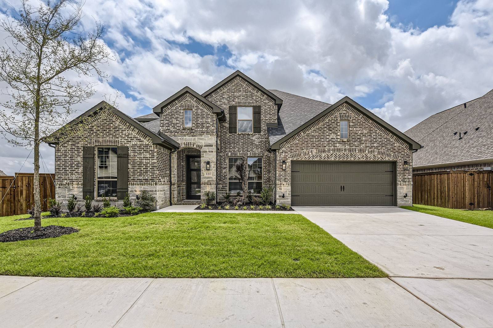 121 Derrett LN, Rhome, TX 76078