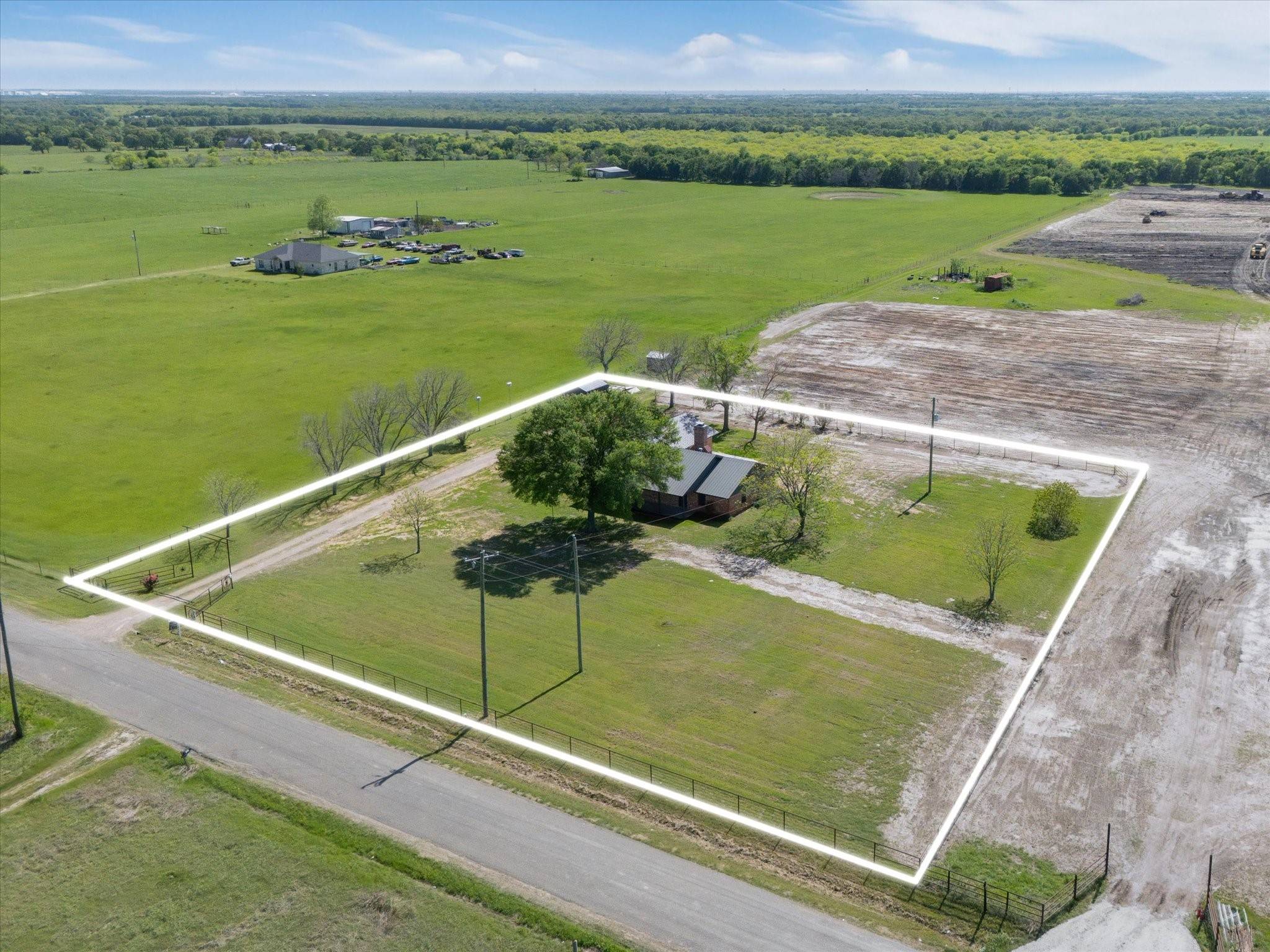 Elm Mott, TX 76640,286 S Baese RD