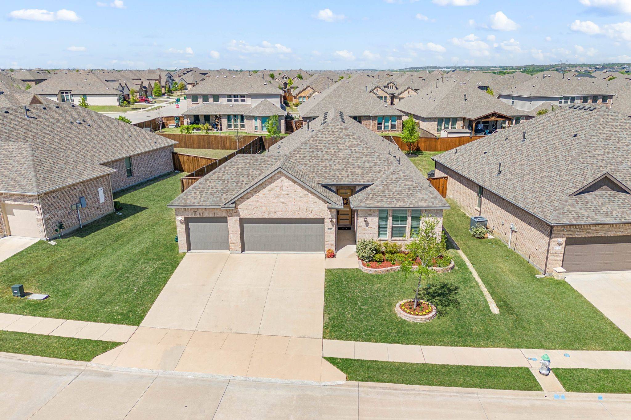 1218 Coralberry DR, Northlake, TX 76226