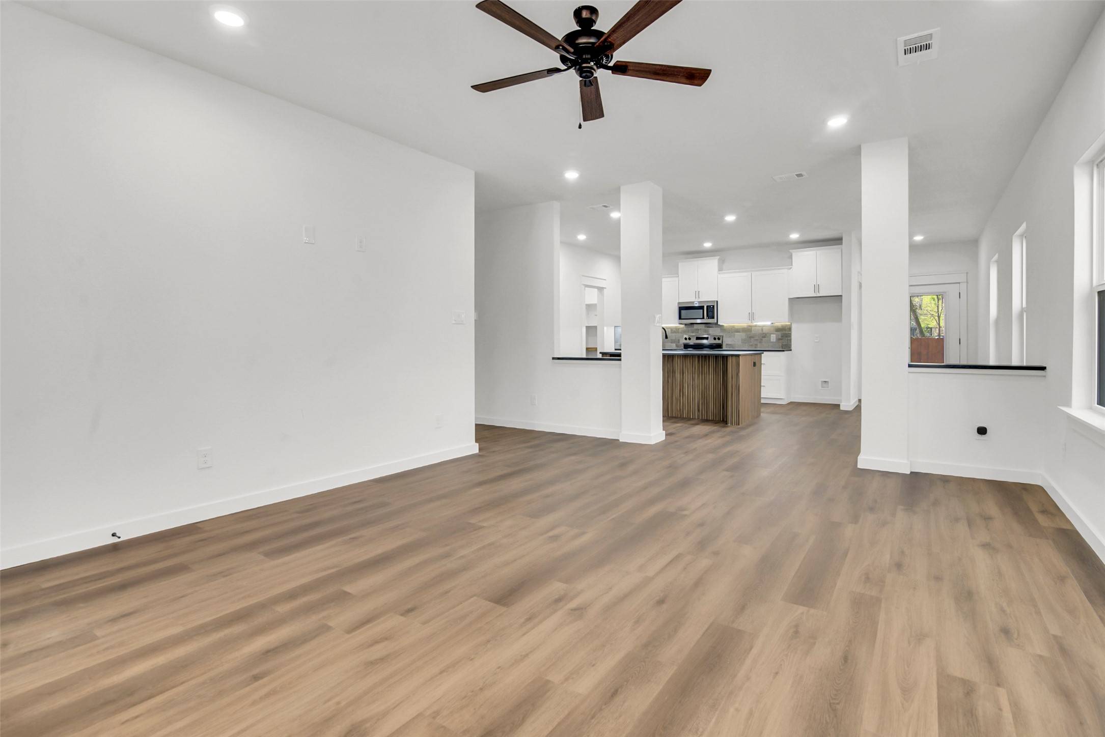 Whitewright, TX 75491,507 W Spruce ST