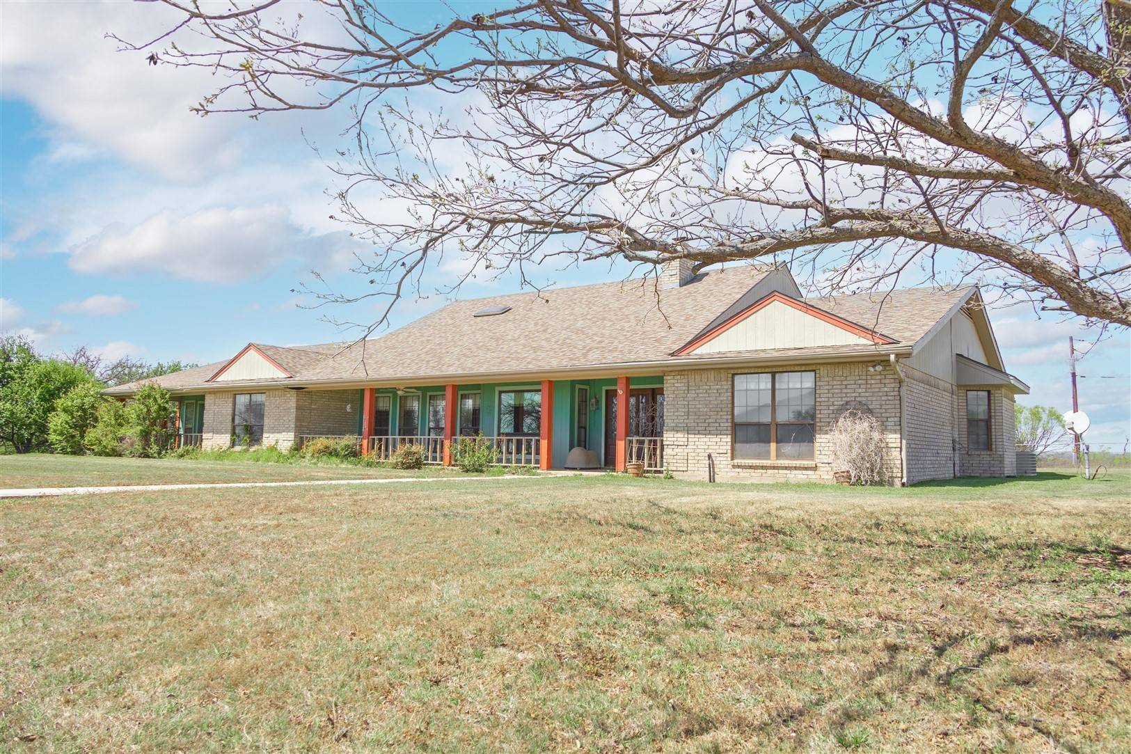 Blanket, TX 76432,8301 County Road 351