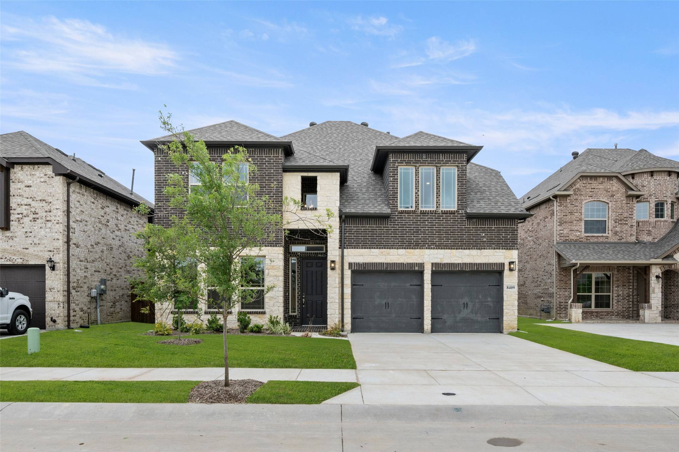 8409 Lavon LN, Denton, TX 76226