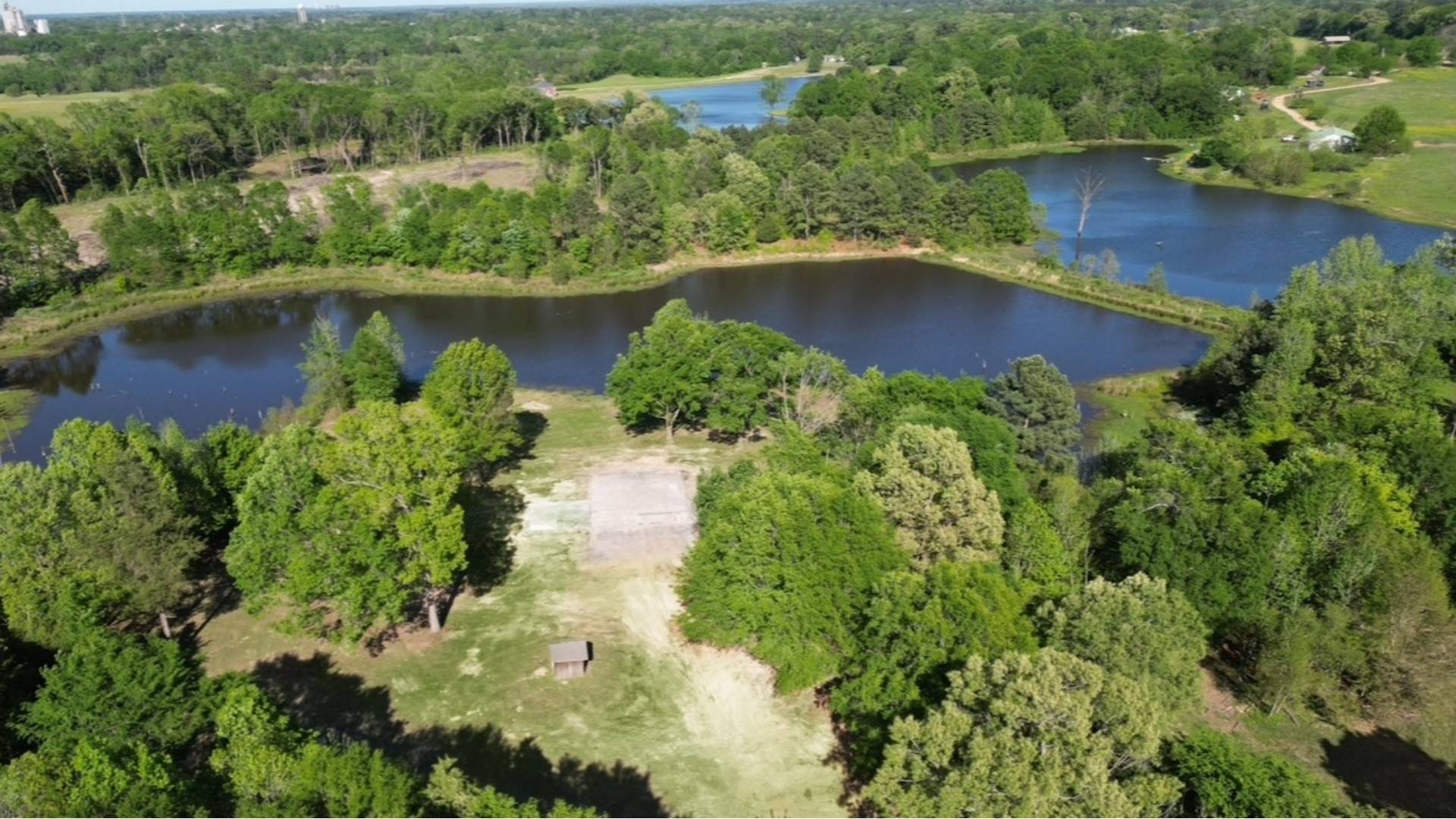 Pittsburg, TX 75686,305 County Road 3211